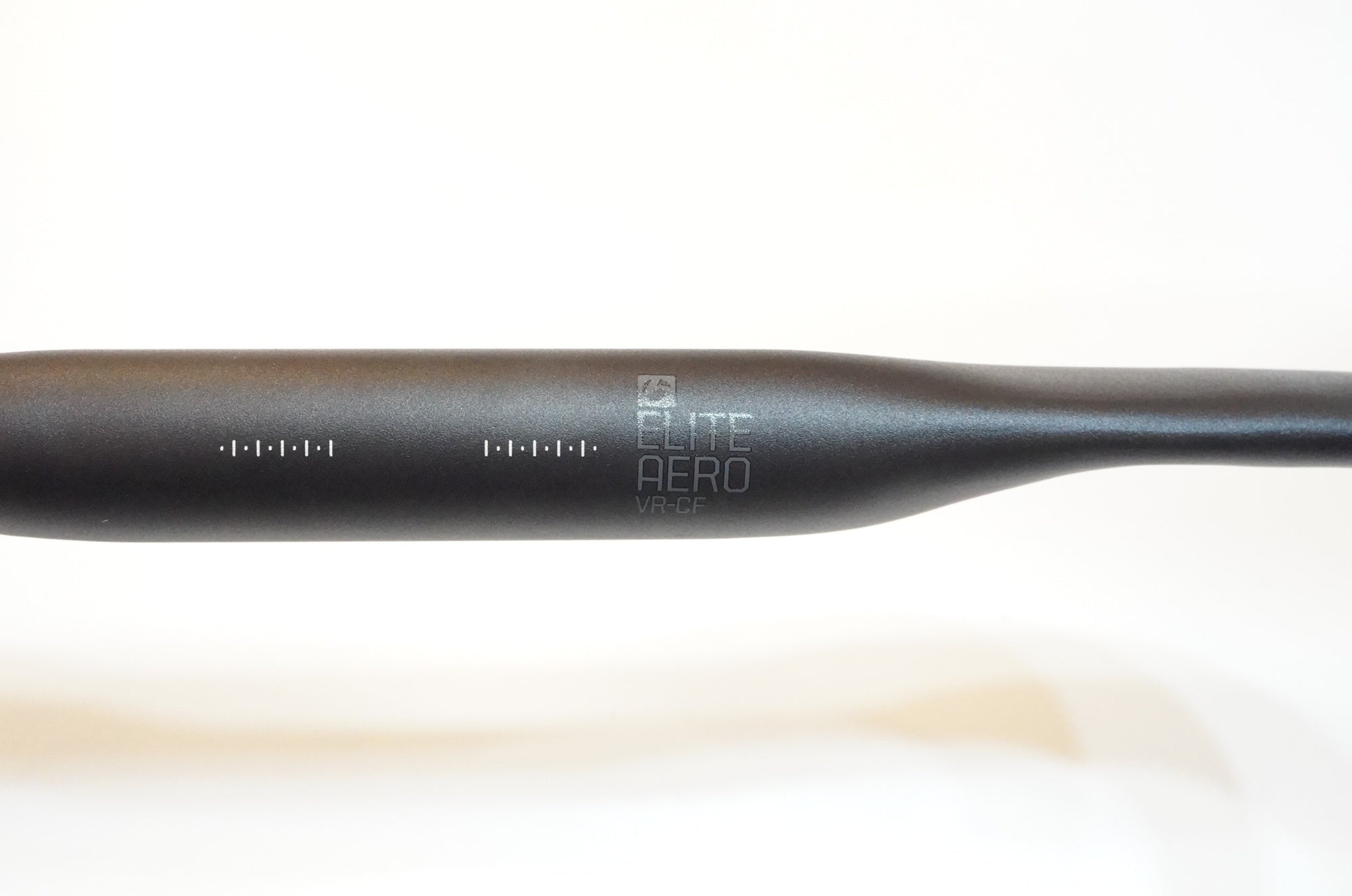 BONTRAGER 「ボントレガー」 ELITE AERO VR-CF φ31.8 440mm ハンドル / バイチャリ浦和ベース