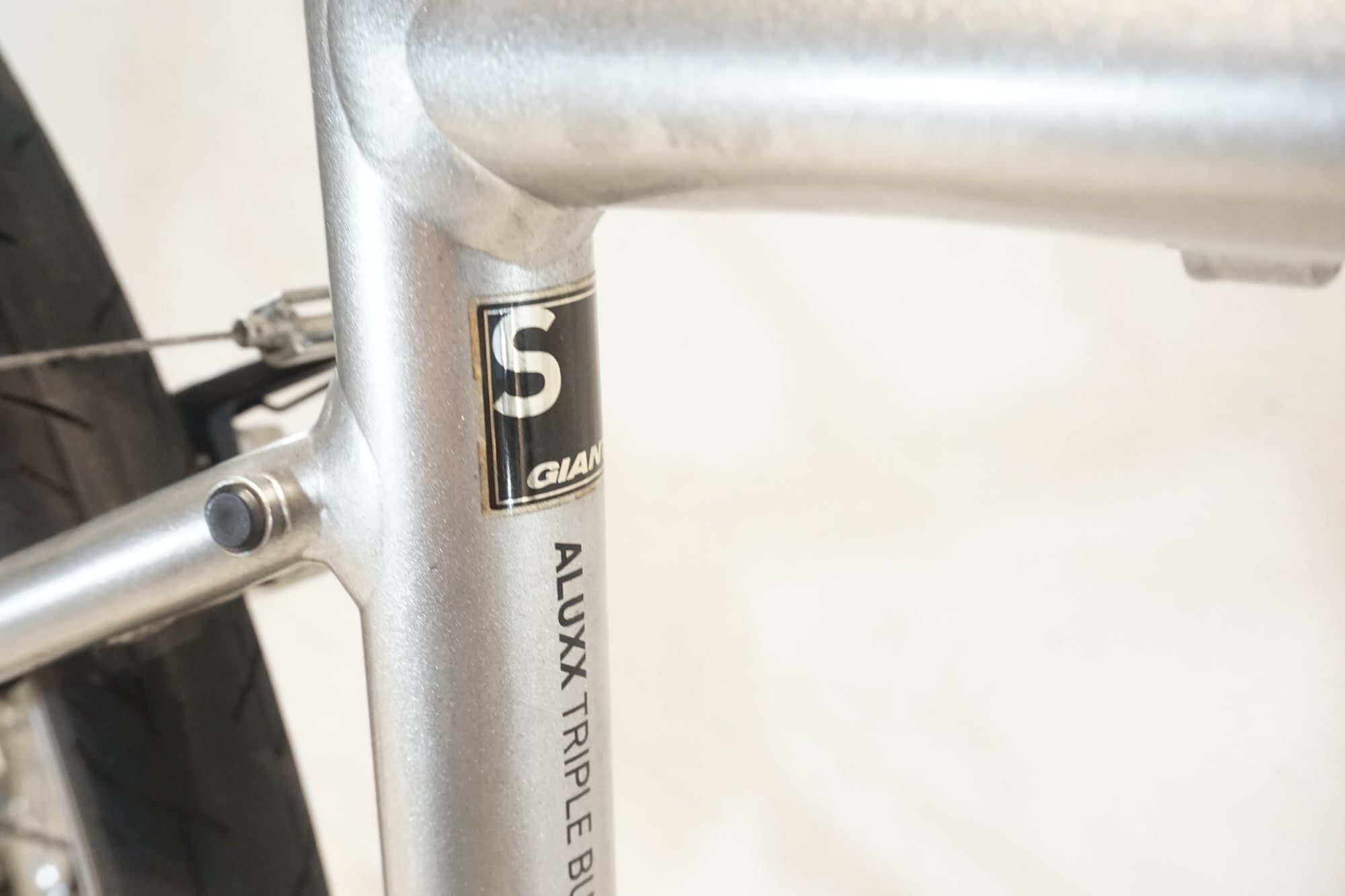 GIANT 「ジャイアント」 GRAVIER 2015年モデル クロスバイク / 横浜戸塚店