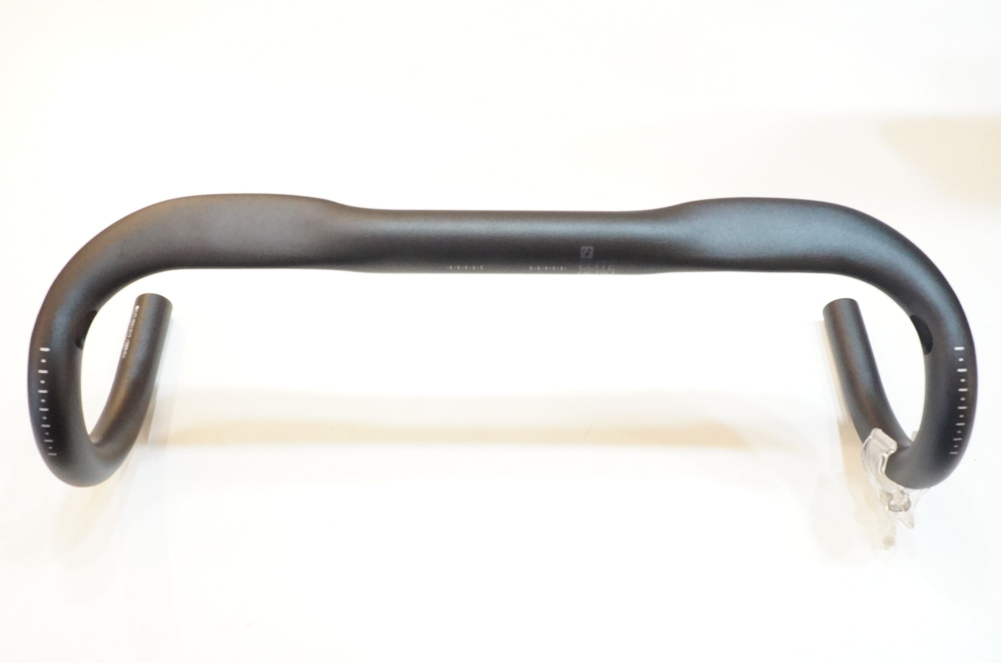 BONTRAGER 「ボントレガー」 ELITE AERO VR-CF φ31.8 440mm ハンドル / バイチャリ浦和ベース