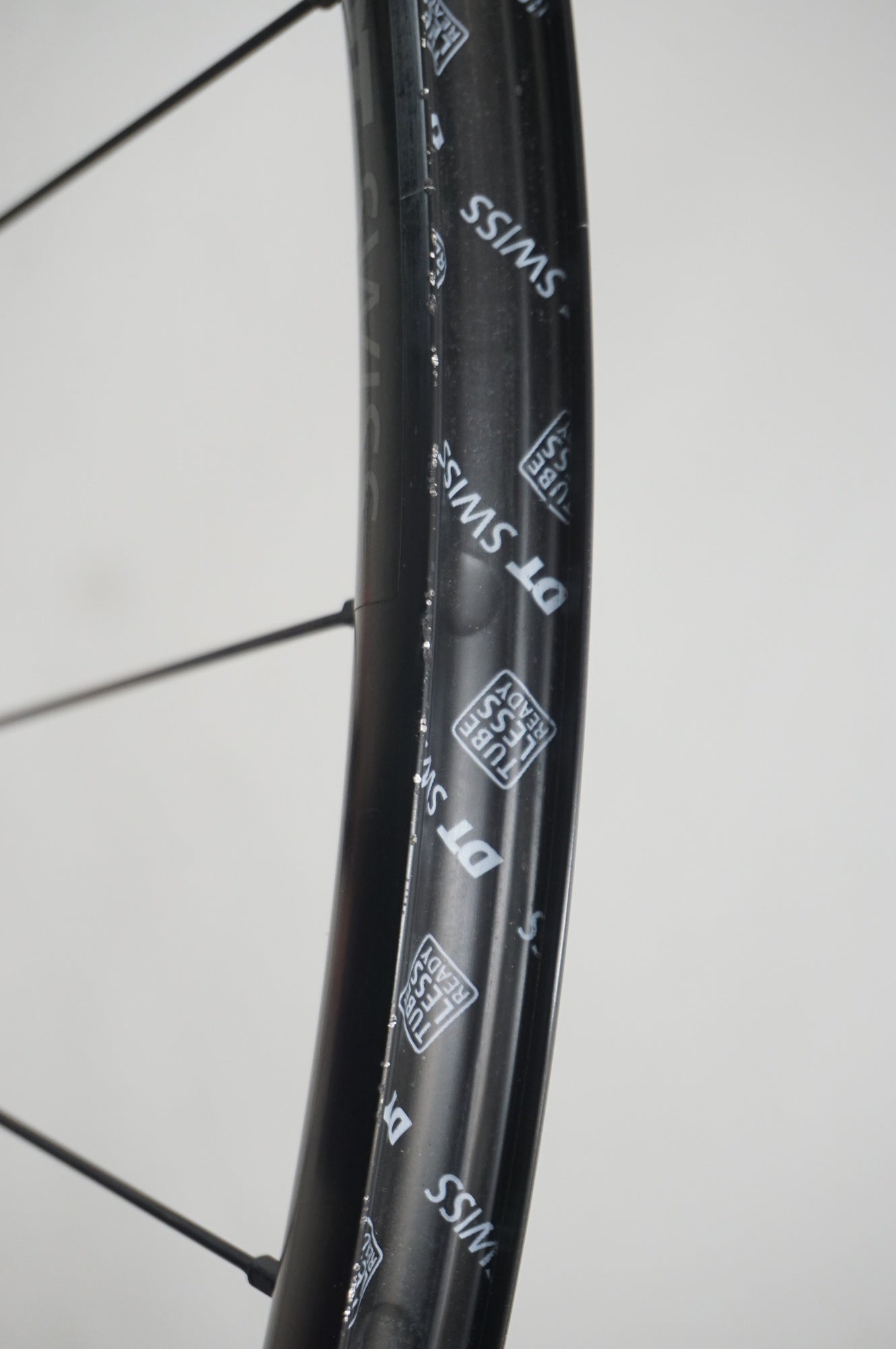 DT SWISS 「ディーティースイス」 R470 DISC フロントホイール / 福岡店