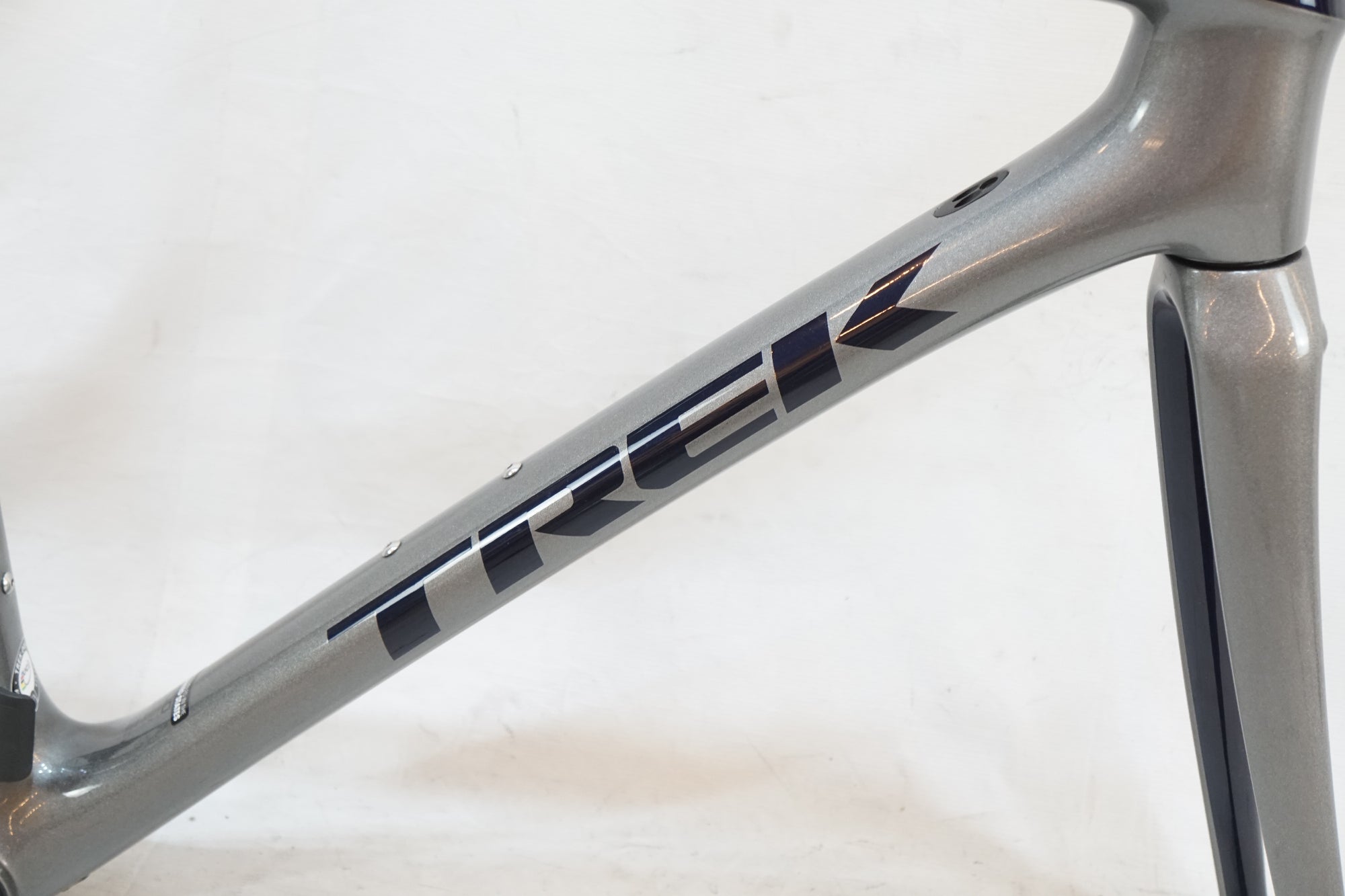 TREK 「トレック」 EMONDA SLR H2 2018年モデル フレームセット / バイチャリ浦和ベース