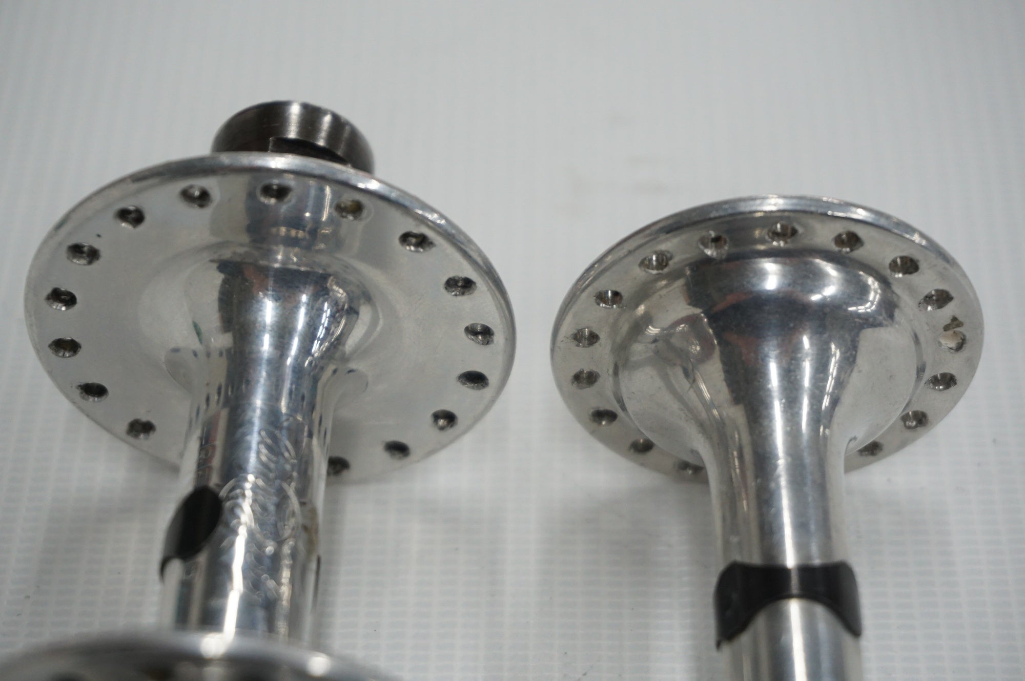CAMPAGNOLO 「カンパニョーロ」 NUOVO RECORD ハブセット / 阪急塚口店