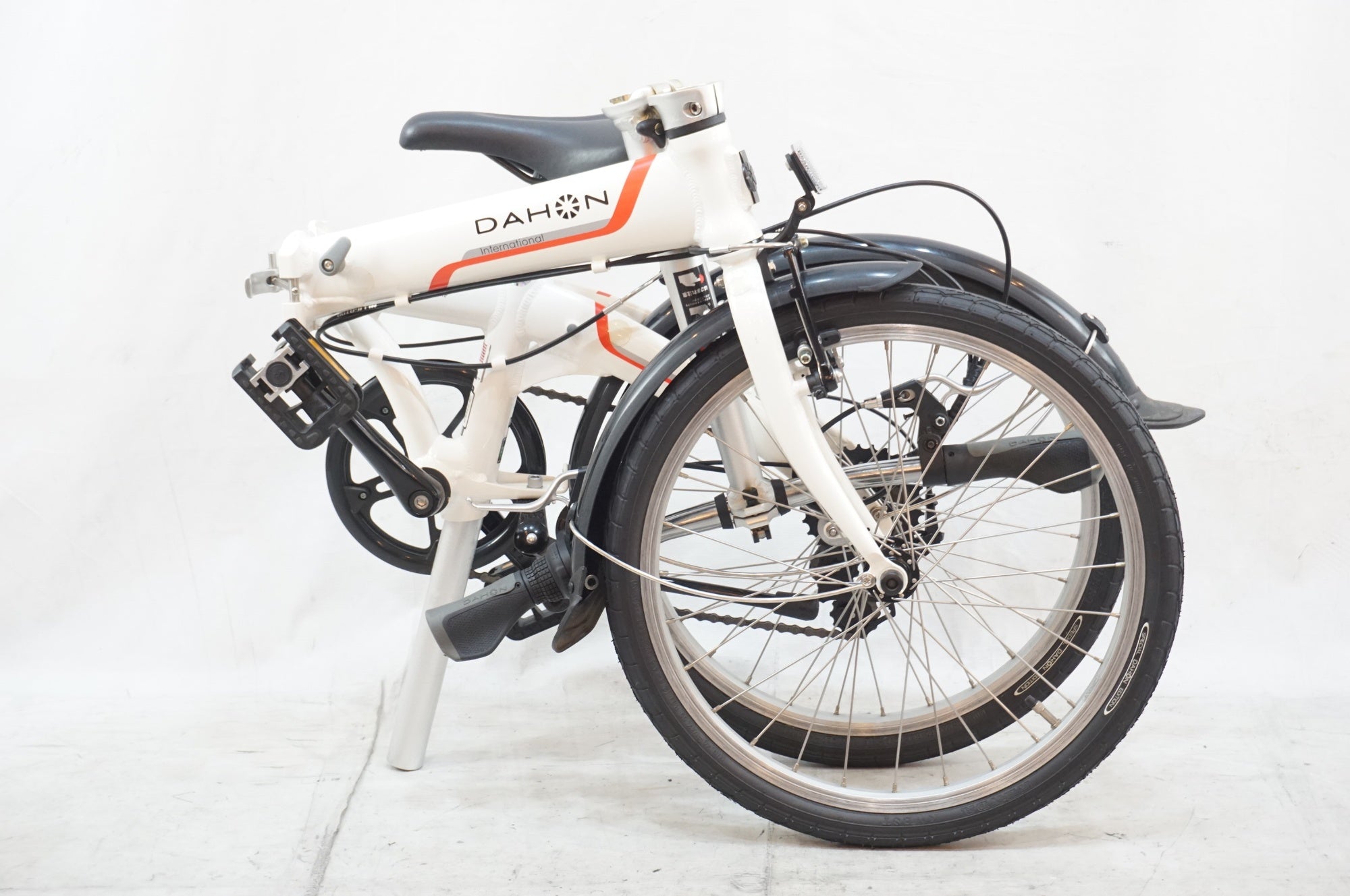 DAHON 「ダホン」 VYBE D7 2010年モデル 20インチ 折り畳み自転車 / 浦和ベース