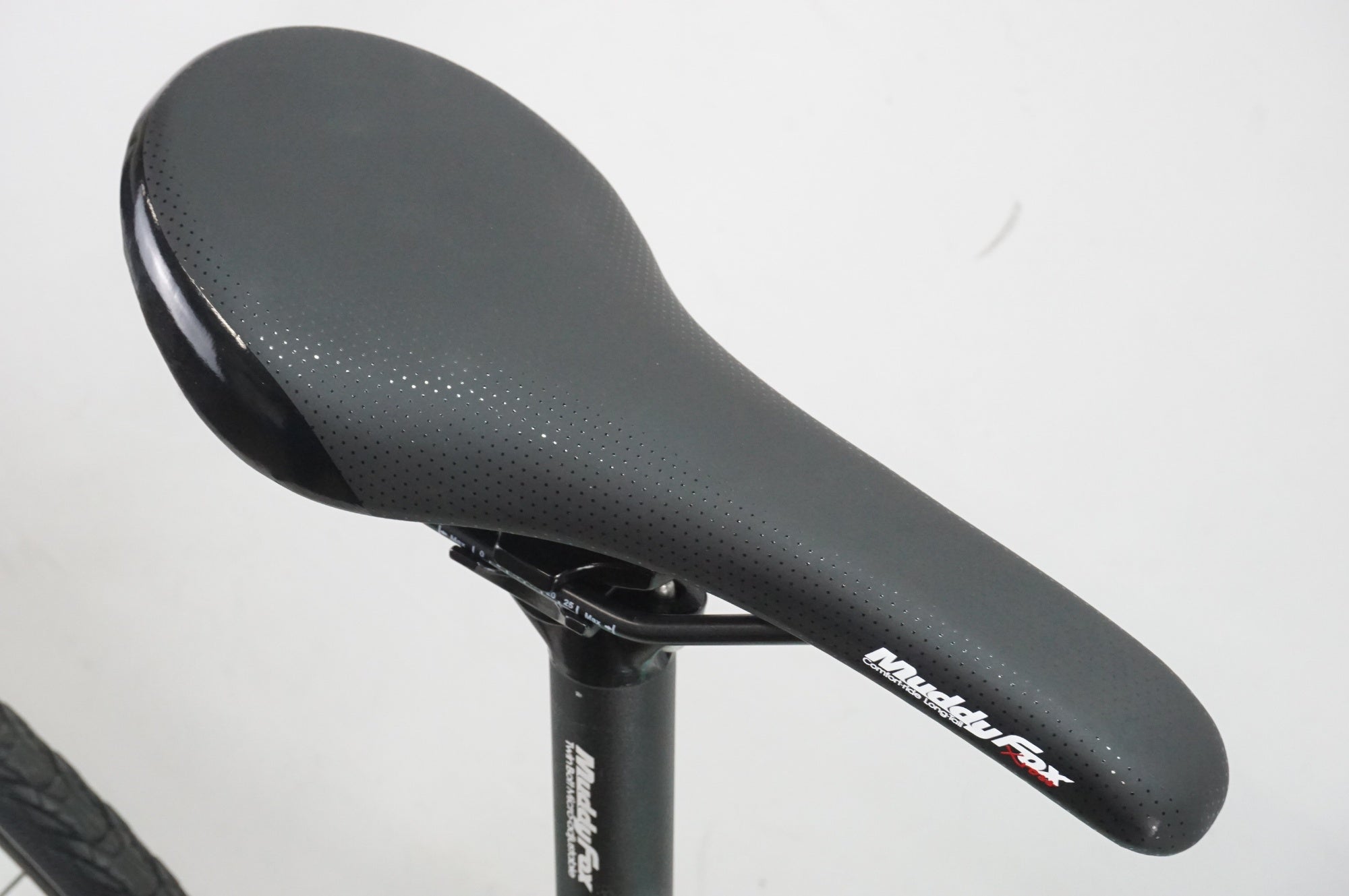 ARAYA 「アラヤ」 MUDDY FOX XROSS 2025年モデル クロスバイク / 大宮店