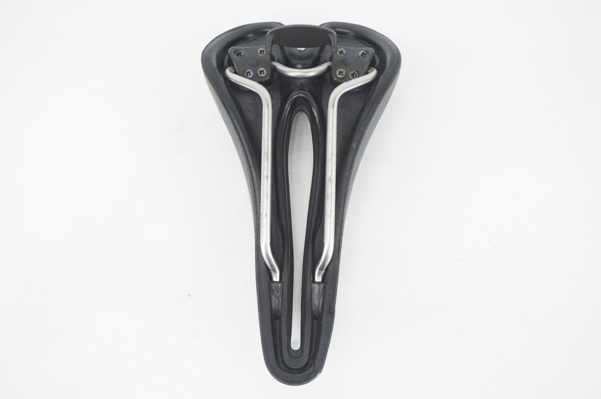 SELLE SMP 「セラエスエムピー」 HYBRID サドル / 阪急塚口店