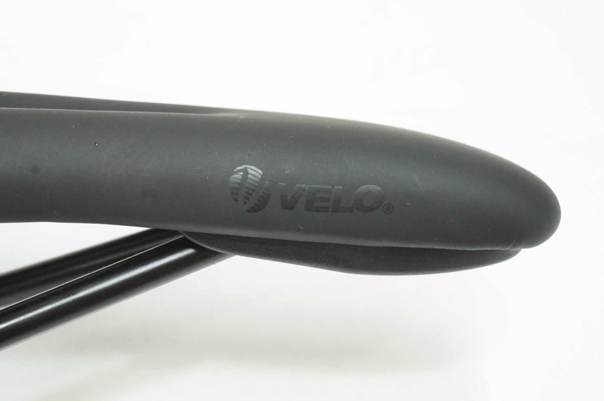 VELO 「ベロ」 サドル / 大宮店