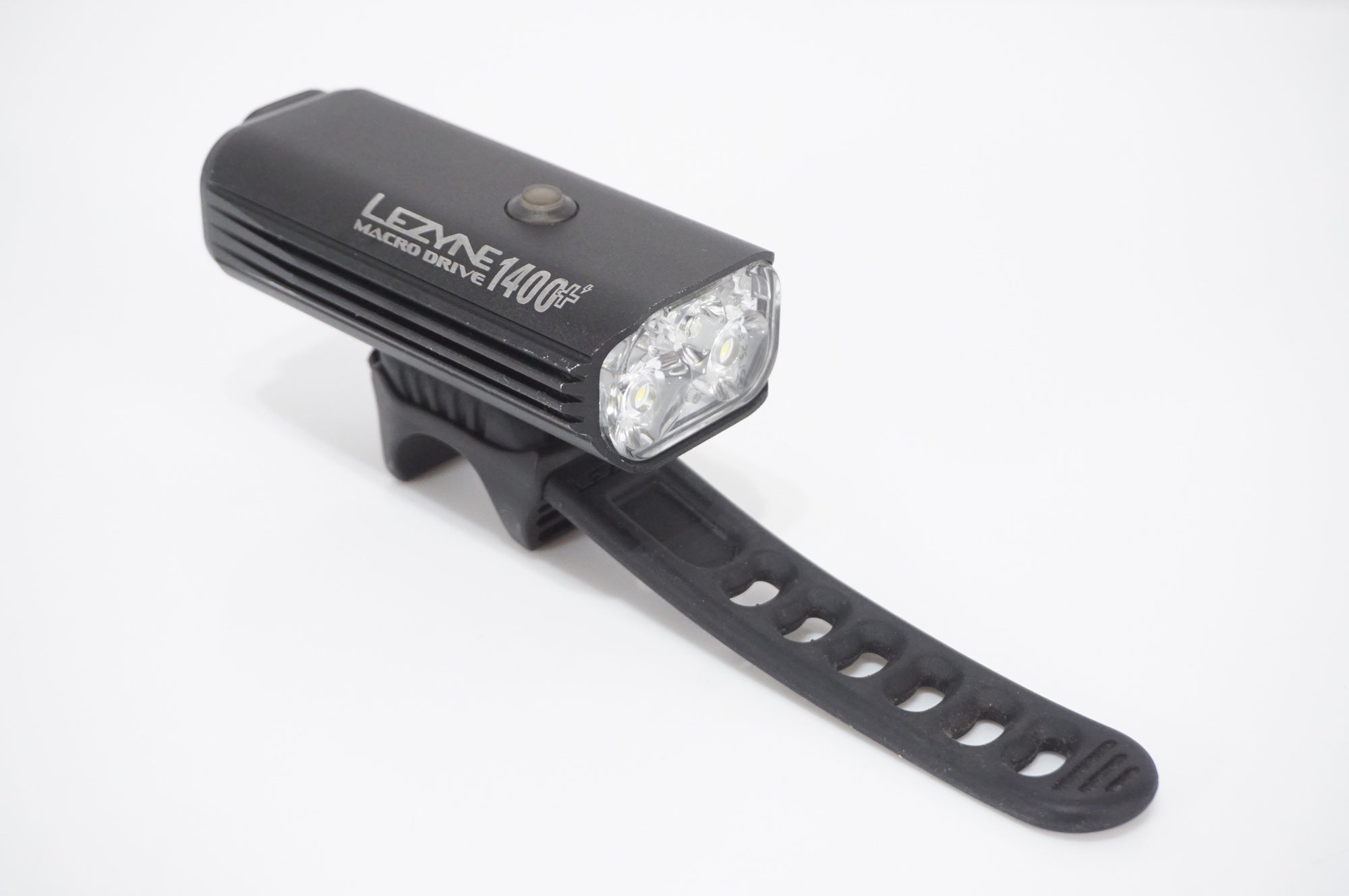 LEZYNE 「レザイン」 MACRO DRIVE 1400+ フロントライト / AKIBA店