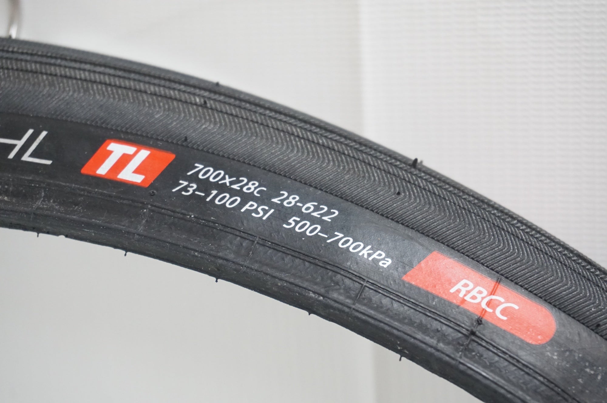 IRC 「アイアールシー」 FORMULA PRO HL TL 700x28C タイヤ / 福岡アイランドシティ店