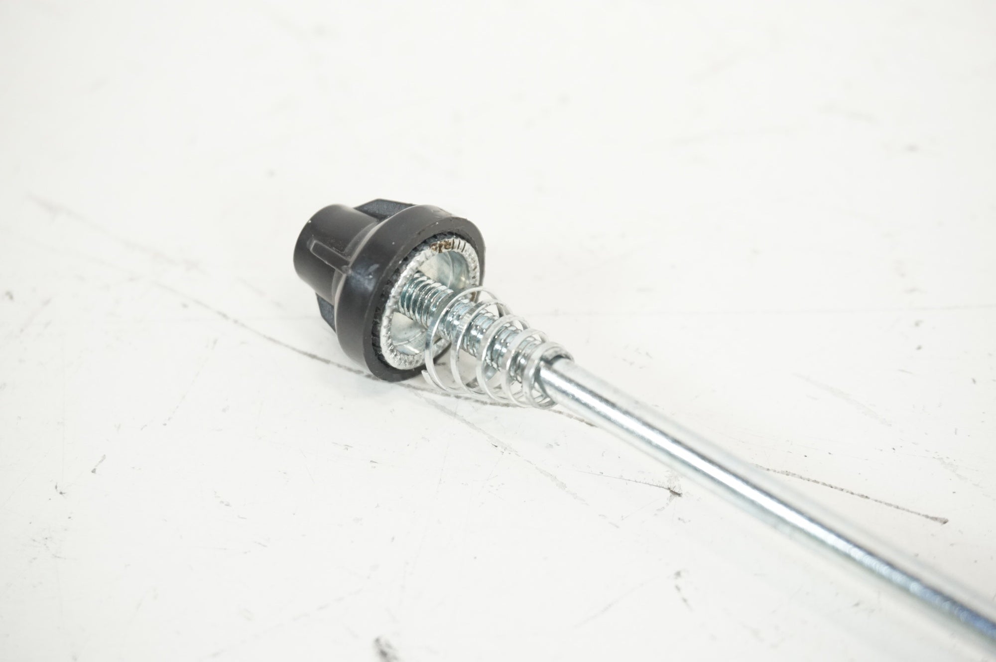 WAHOO 「ワフー」 KICKR V4 WF113 スマートトレーナー / 宇都宮店