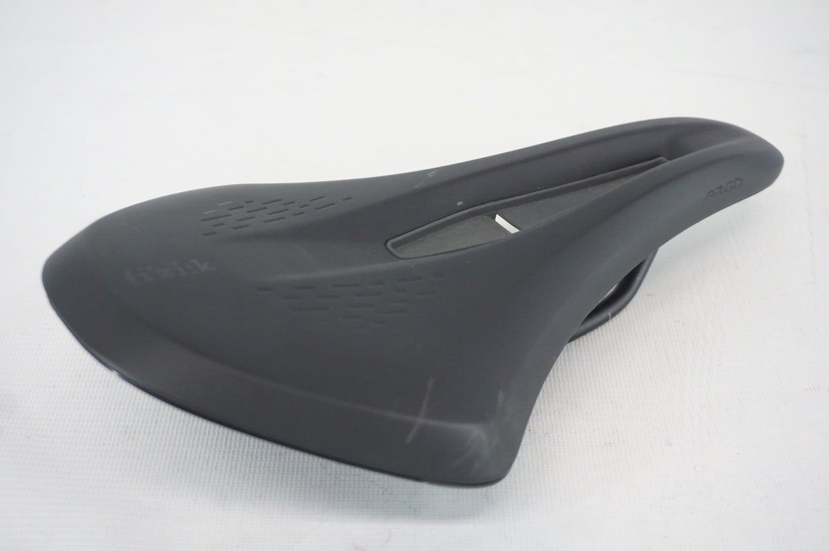 FIZIK 「フィジーク」 VENTO ARGO X5 サドル / 阪急塚口店