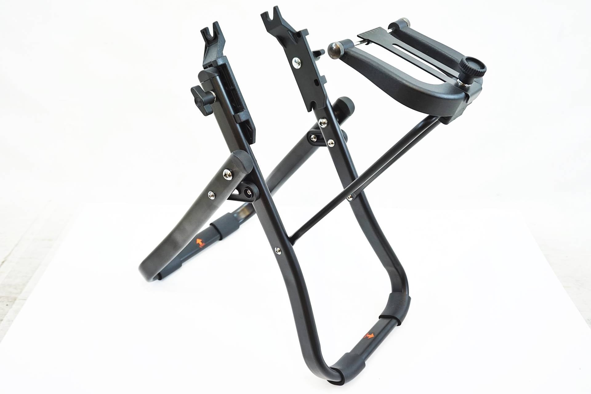 PWT 「ピーダブリューティー」 リム振れ取り台1924 / 有明ガーデン店