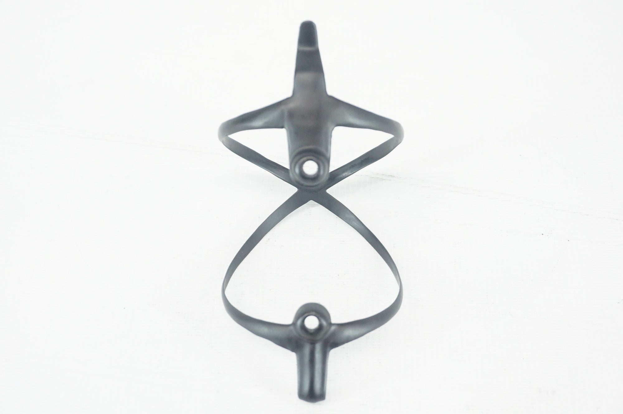 TNI 「ティーエヌアイ」 カーボンボトルケージ / 阪急塚口店