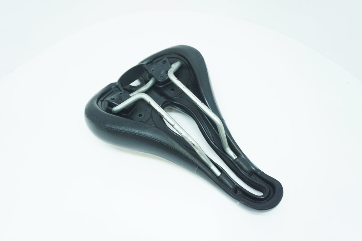 SELLE SMP 「セラ エスエムピー」 TRK GEL サドル / 大阪美原北インター店
