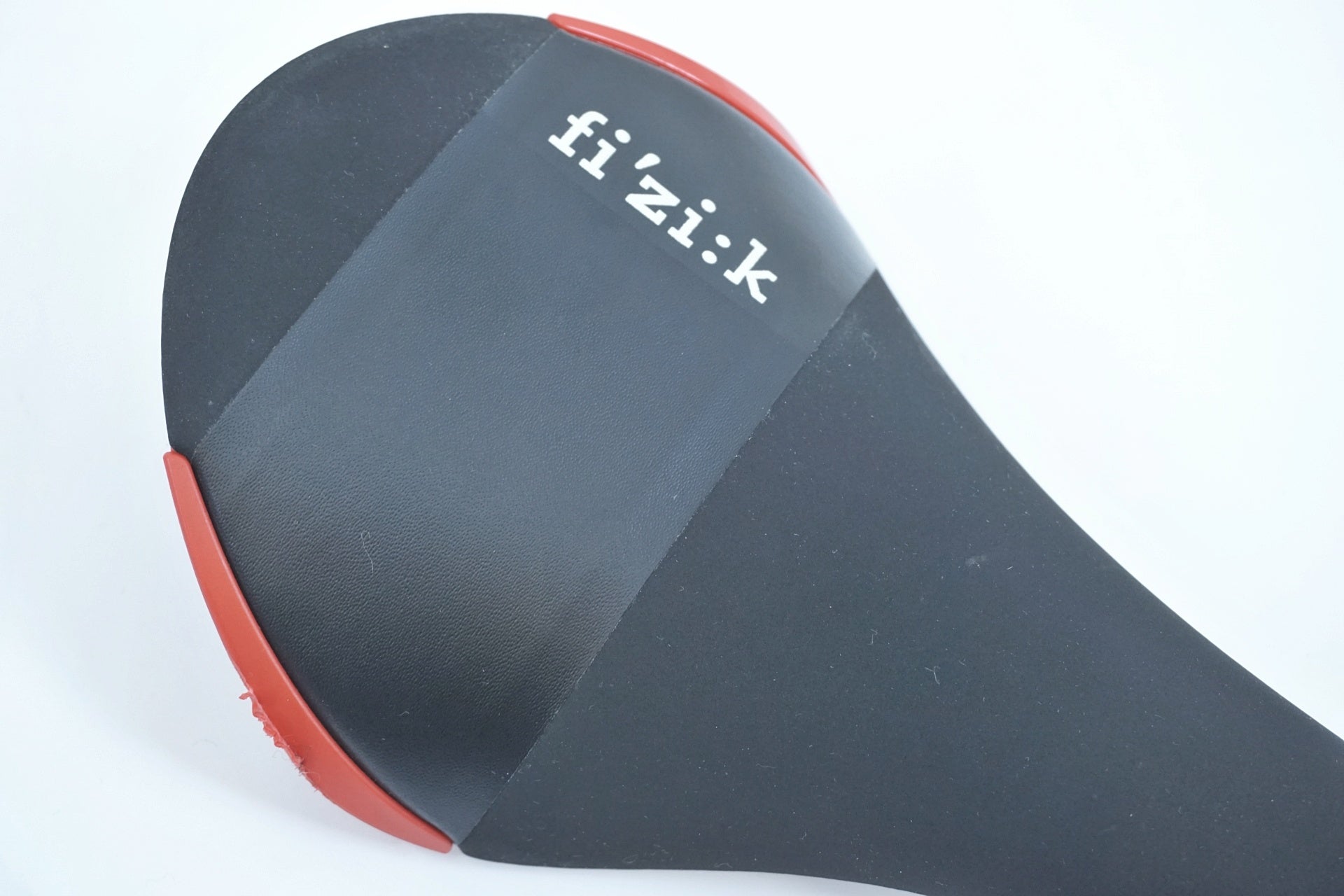 FIZIK 「フィジーク」 ALIANTE R1 サドル / 有明ガーデン店