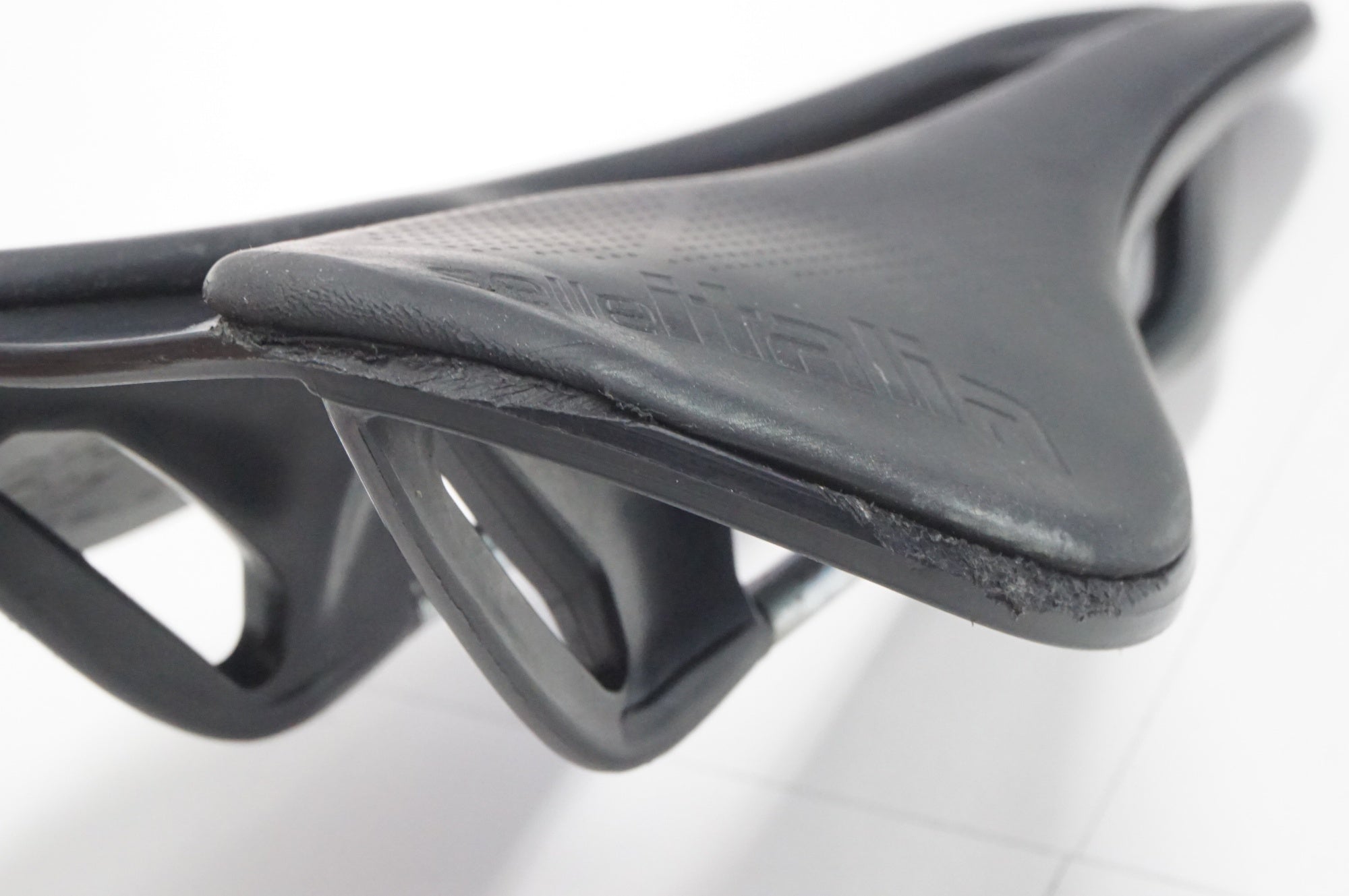 SELLE ITALIA 「セライタリア」 BOOST サドル / 福岡店