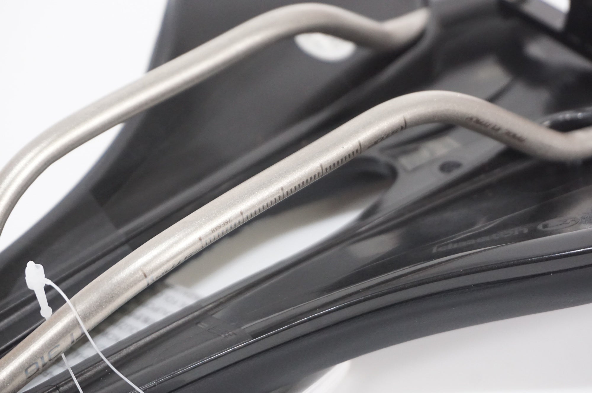 SELLE ITALIA 「セライタリア」 MAX NOVUS BOOST EVO Ti316 SUPERFLOW サドル / AKIBA店