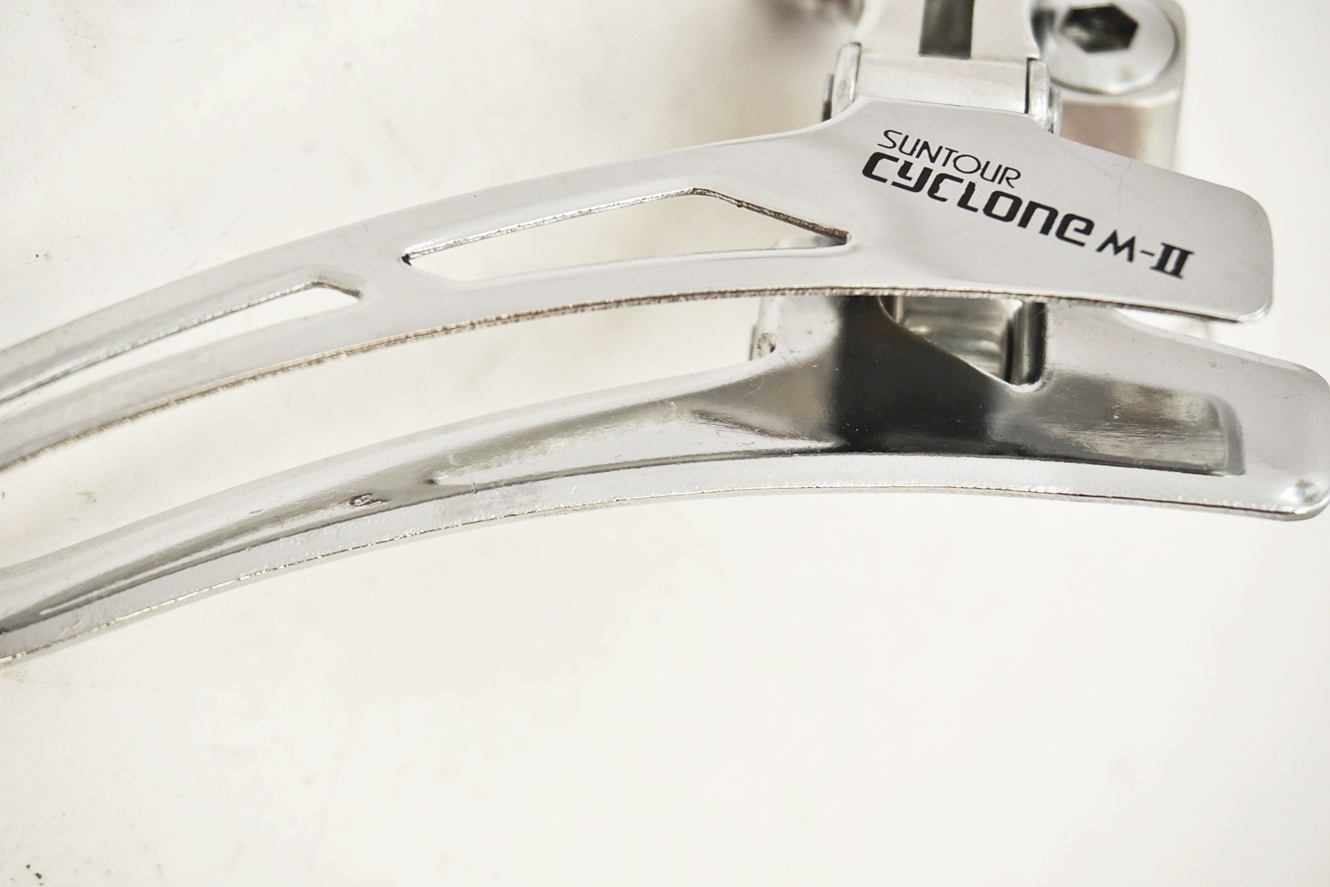 SUNTOUR 「サンツアー」 CYCLONE M-2 フロントディレイラー / 有明ガーデン店