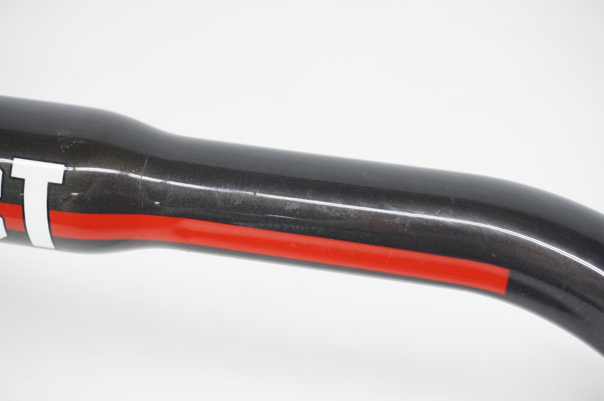 3T 「スリーティー」 ERGOSUM TEAM φ31.8 400mm ハンドル / 阪急塚口店