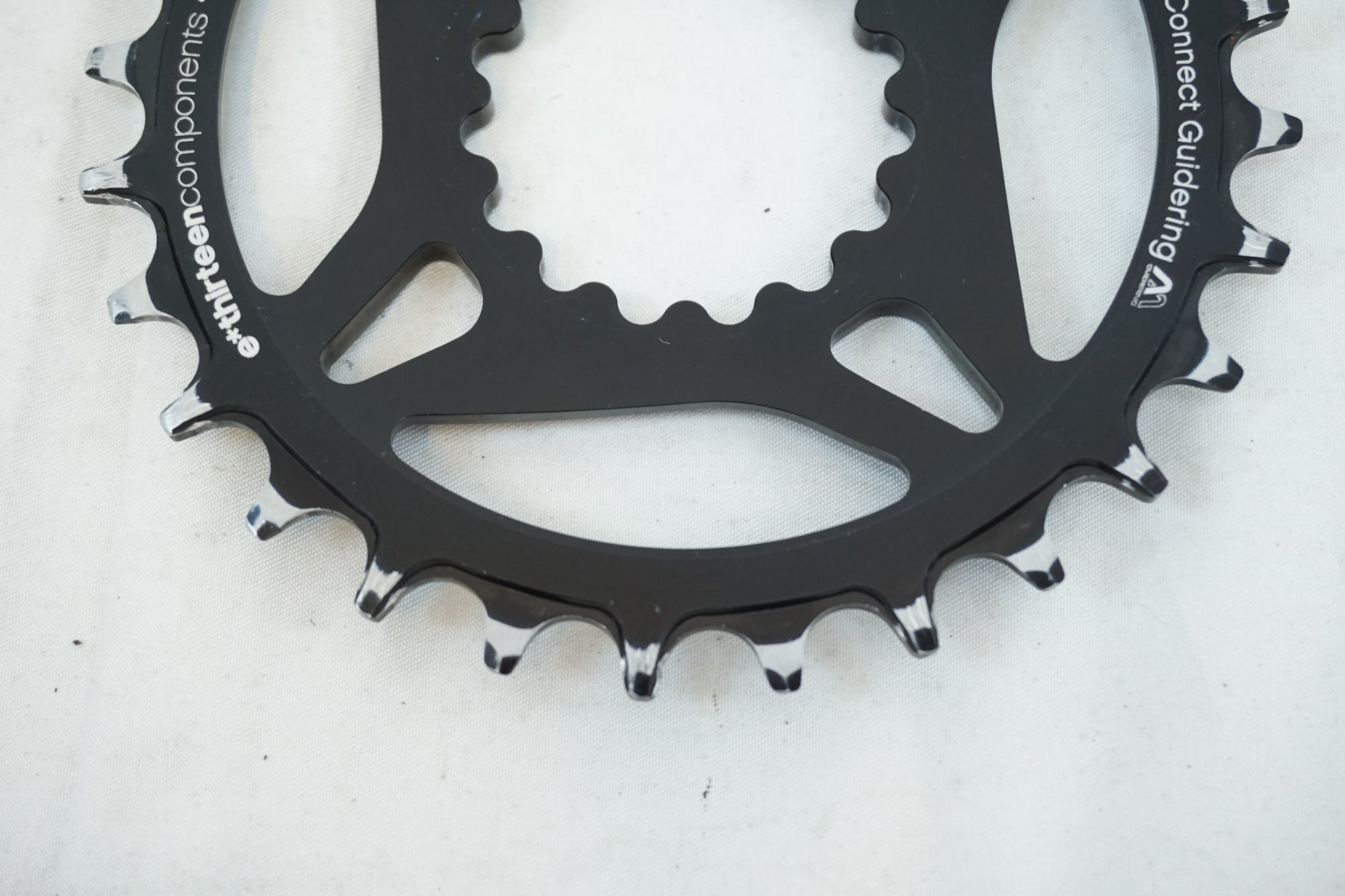 E-THIRTEEN 「イーサーティーン」 チェーンリング / 有明ガーデン店