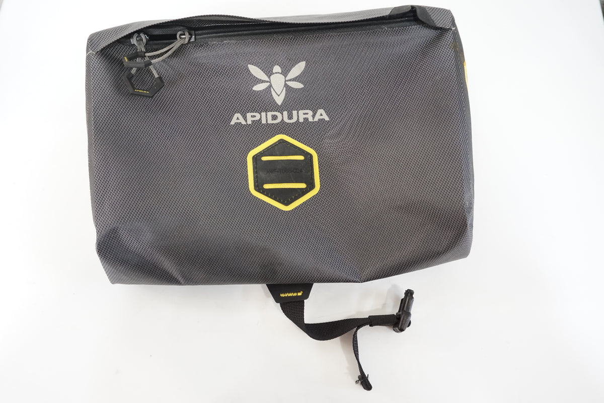 APIDURA 「アピデュラ」 アクセサリーポケット / 大宮店