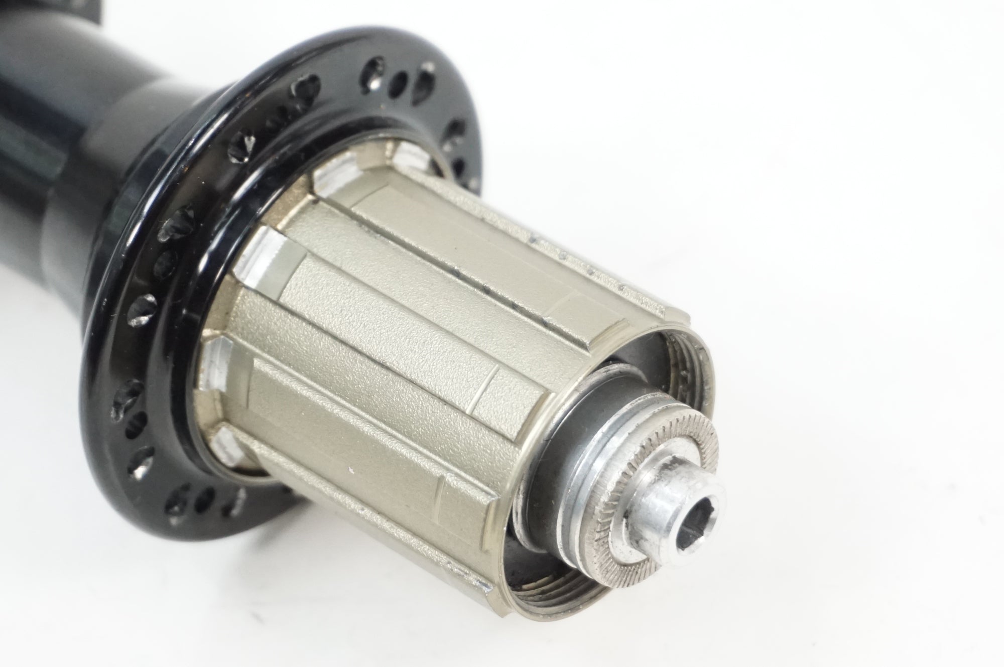 TNI 「ティーエヌアイ」 EVOLUTION LIGHT SHIMANO 11s 32H リアハブ / 川越店