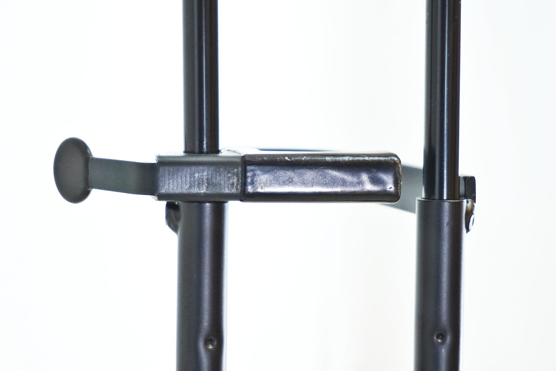 IWA 「イワ」 A01V ディスプレイスタンド / 有明ガーデン店