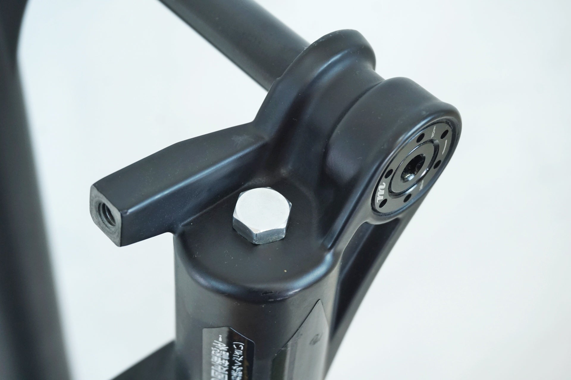 MANITOU 「マニトウ」 MARKHOR COMP AIR 100 サスペンションフォーク / 有明ガーデン店