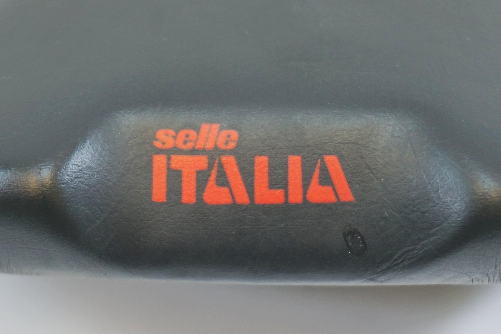 SELLE ITALIA 「セライタリア」 FLITE TITANIUM サドル / 有明ガーデン店