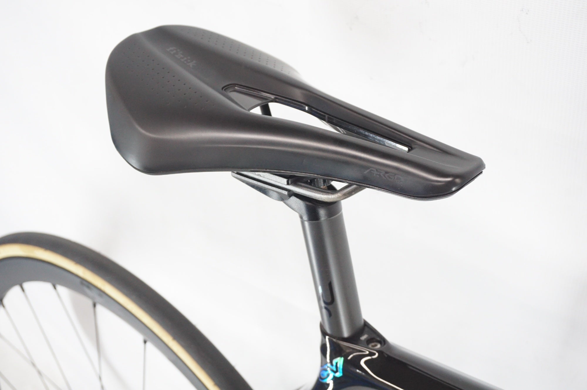 BIANCHI 「ビアンキ」 SPECIALISSIMA DISC 2022年モデル ロードバイク / 阪急塚口店