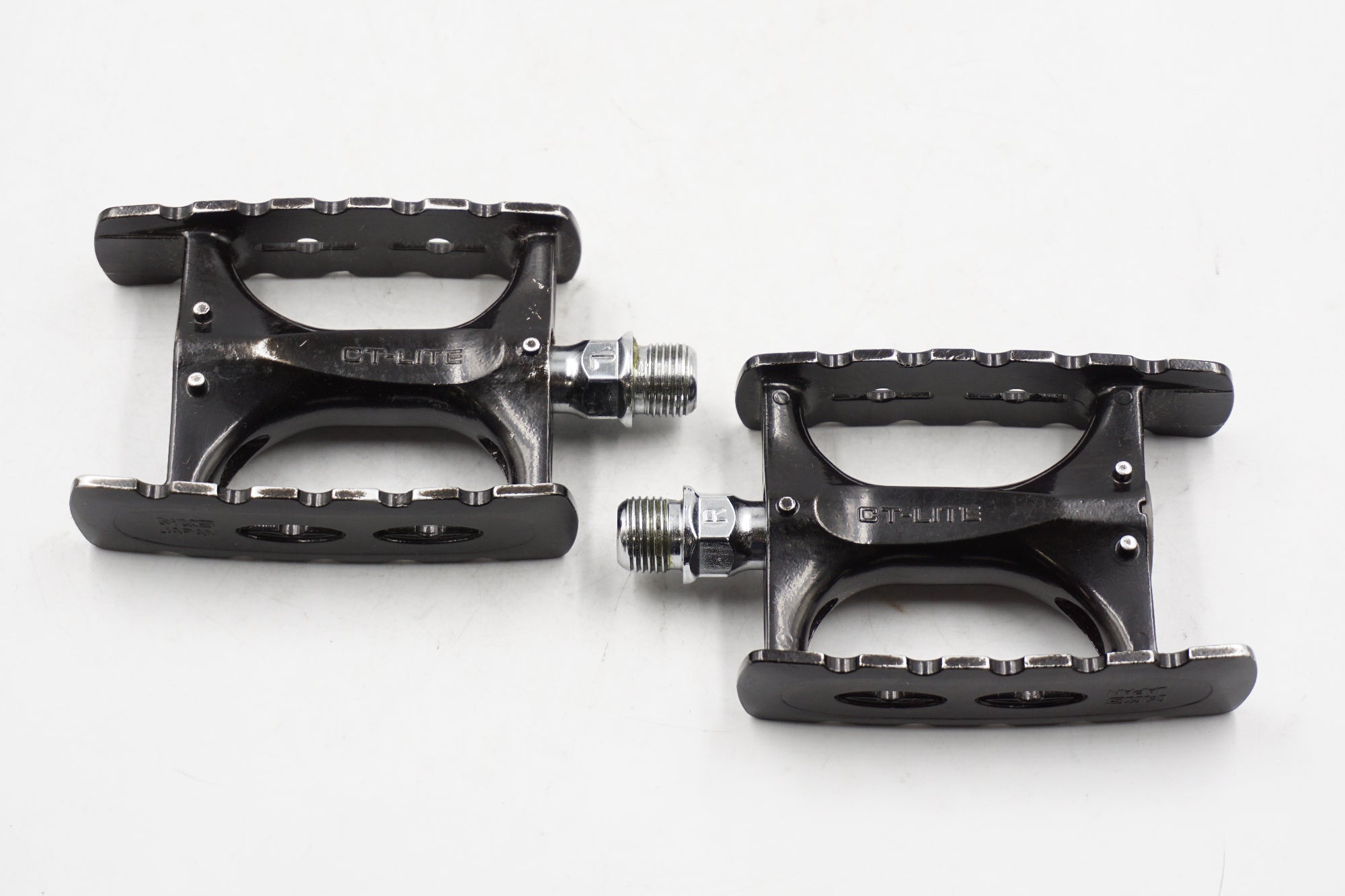 MKS 「ミカシマ」 CT-LITE フラットペダル / 奈良店 ｜ バイチャリ公式