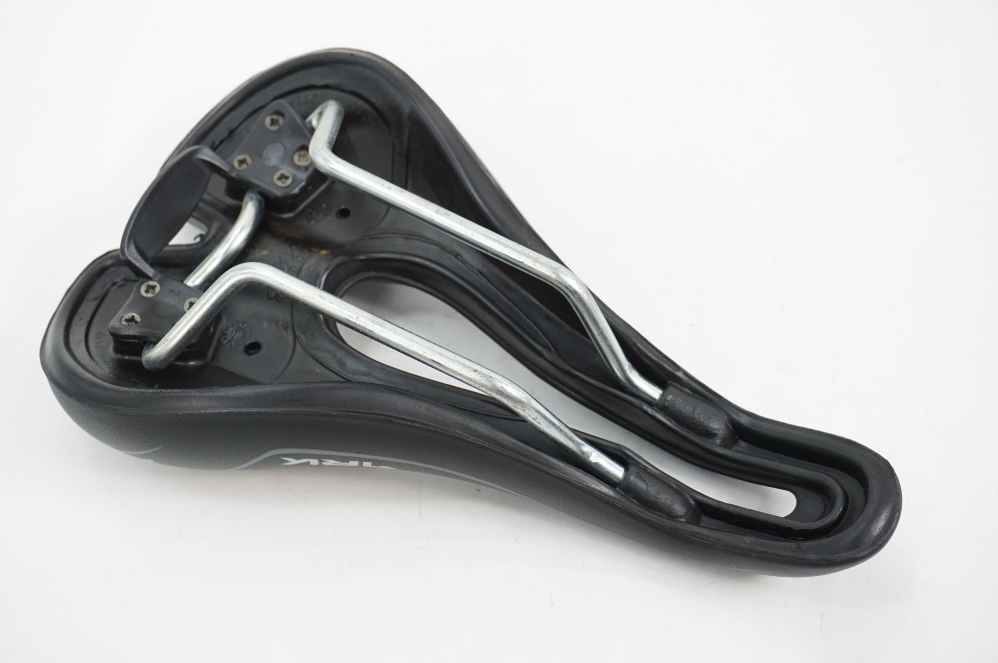 SELLE SMP 「セラエスエムピー」 TRK サドル / 川越店