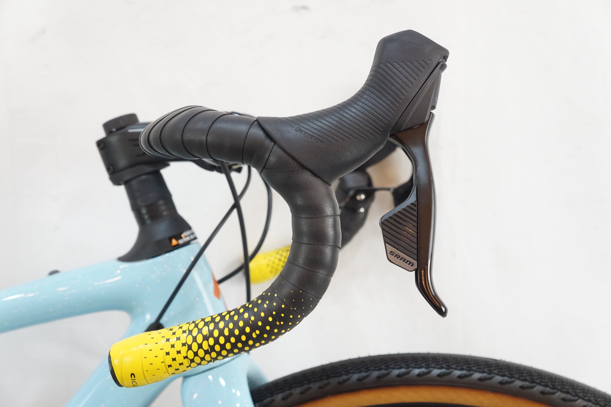 SPECIALIZED 「スペシャライズド」 DIVERGE EXPERT CARBON 2022年モデル ロードバイク / バイチャリ浦和ベース