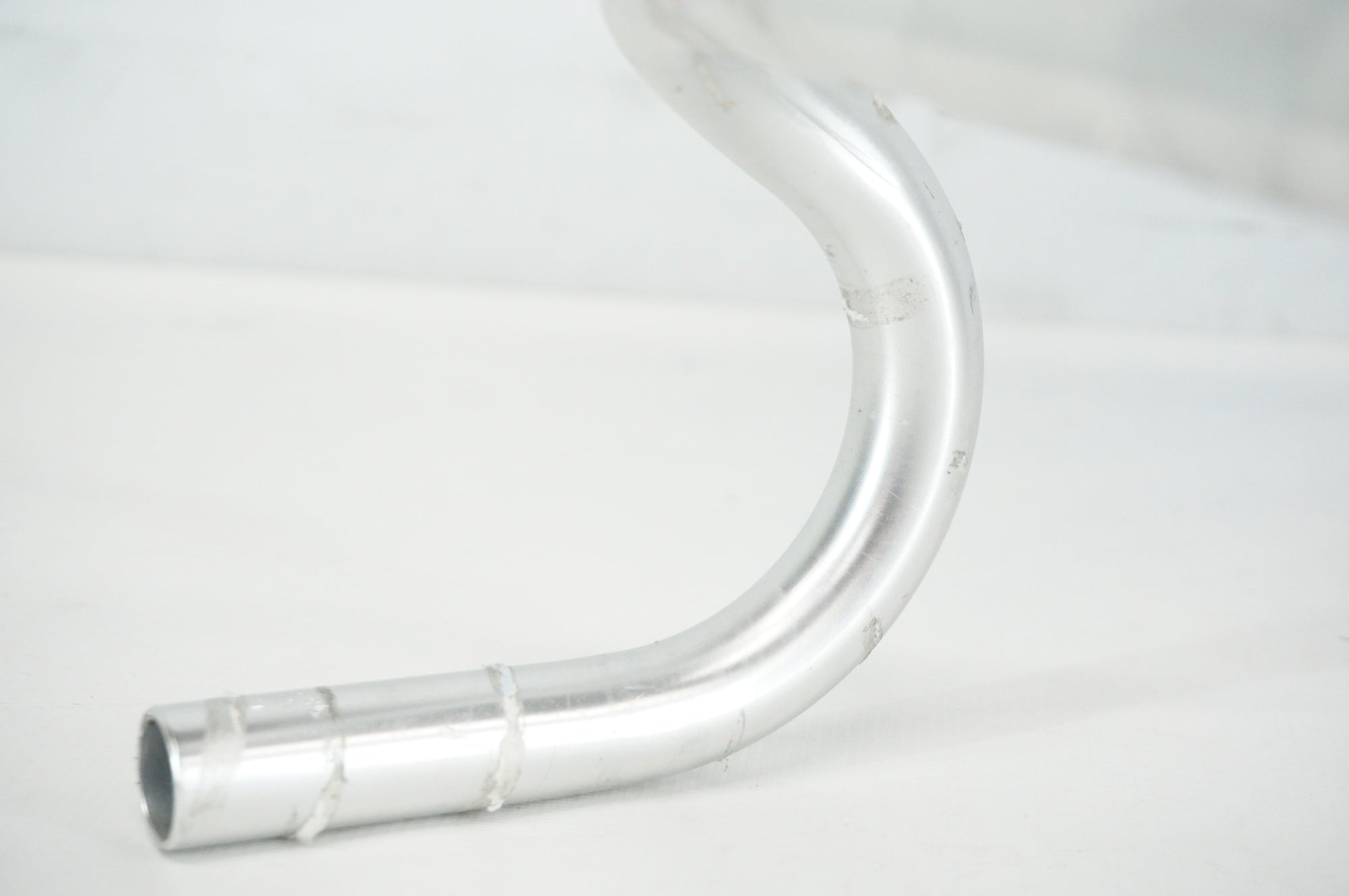 NITTO 「ニットー」 NEAT MOD 185 Φ26.0 400mm ハンドル / 阪急塚口店