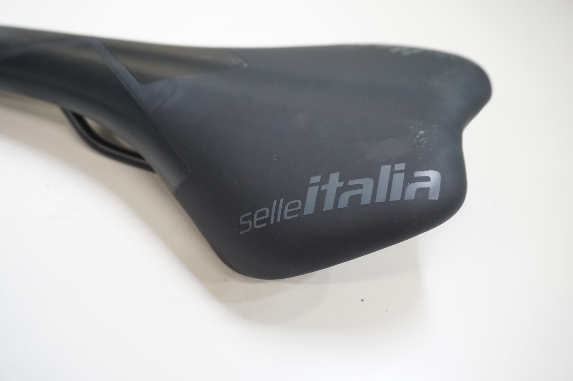 SELLE ITALIA 「セラ イタリア」 X3 サドル / 大宮店