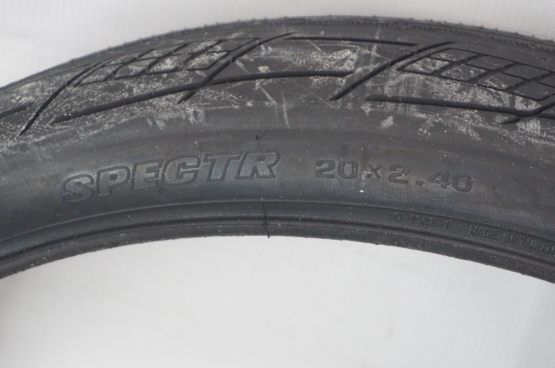 TIOGA 「タイオガ」 SPECTR 20x2.40 タイヤセット / 阪急塚口店