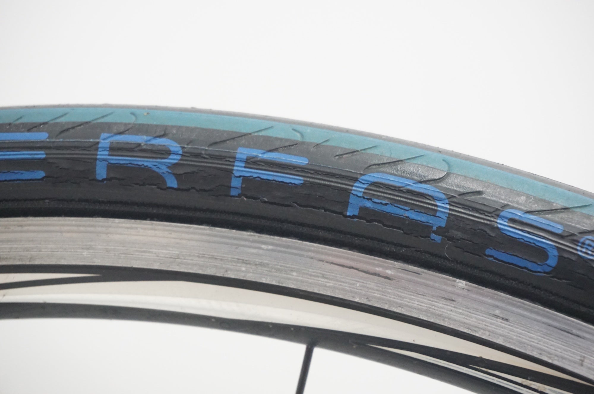 COLNAGO 「コルナゴ」 TIARA 2007年モデル フラットバーロードバイク / 福岡店