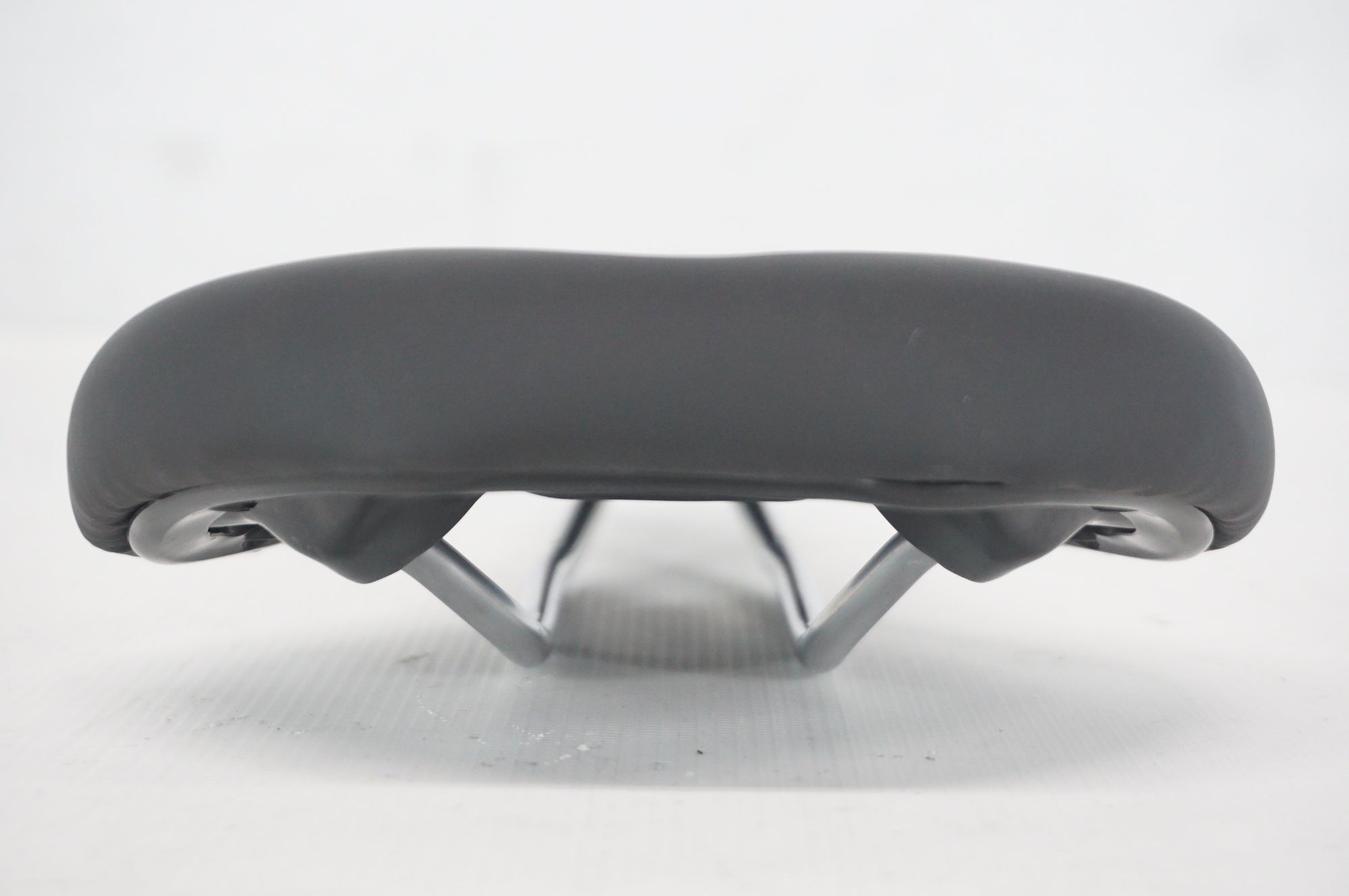 NOGUCHI 「ノグチ」 VL-4333 スポーツ車用 サドル / 阪急塚口店