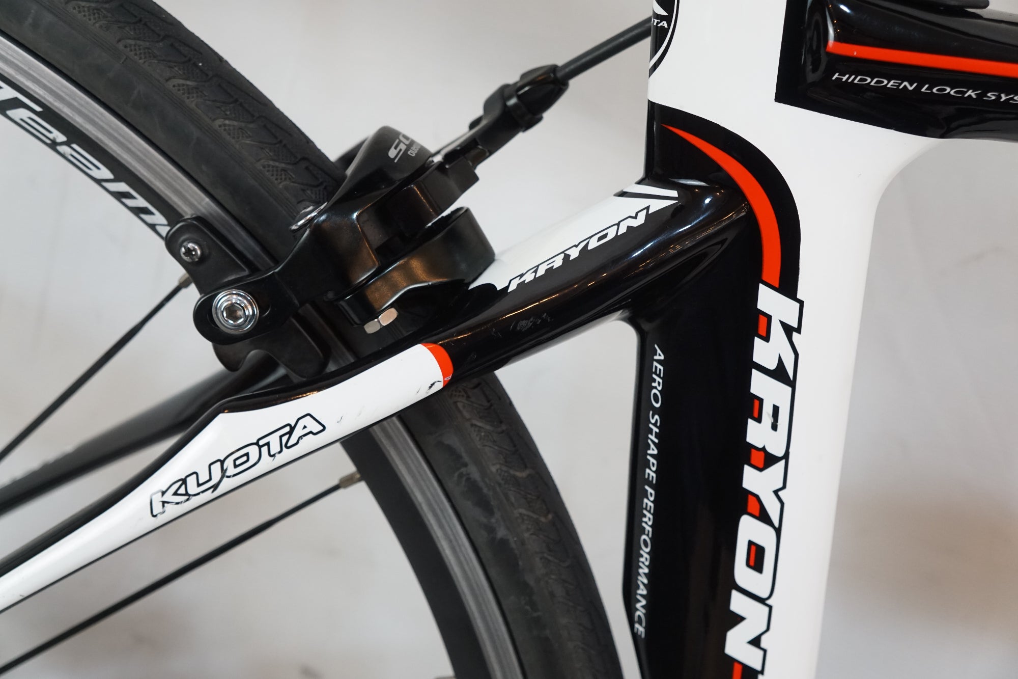 KUOTA 「クオータ」 KRYON 2015年モデル ロードバイク / バイチャリ浦和ベース