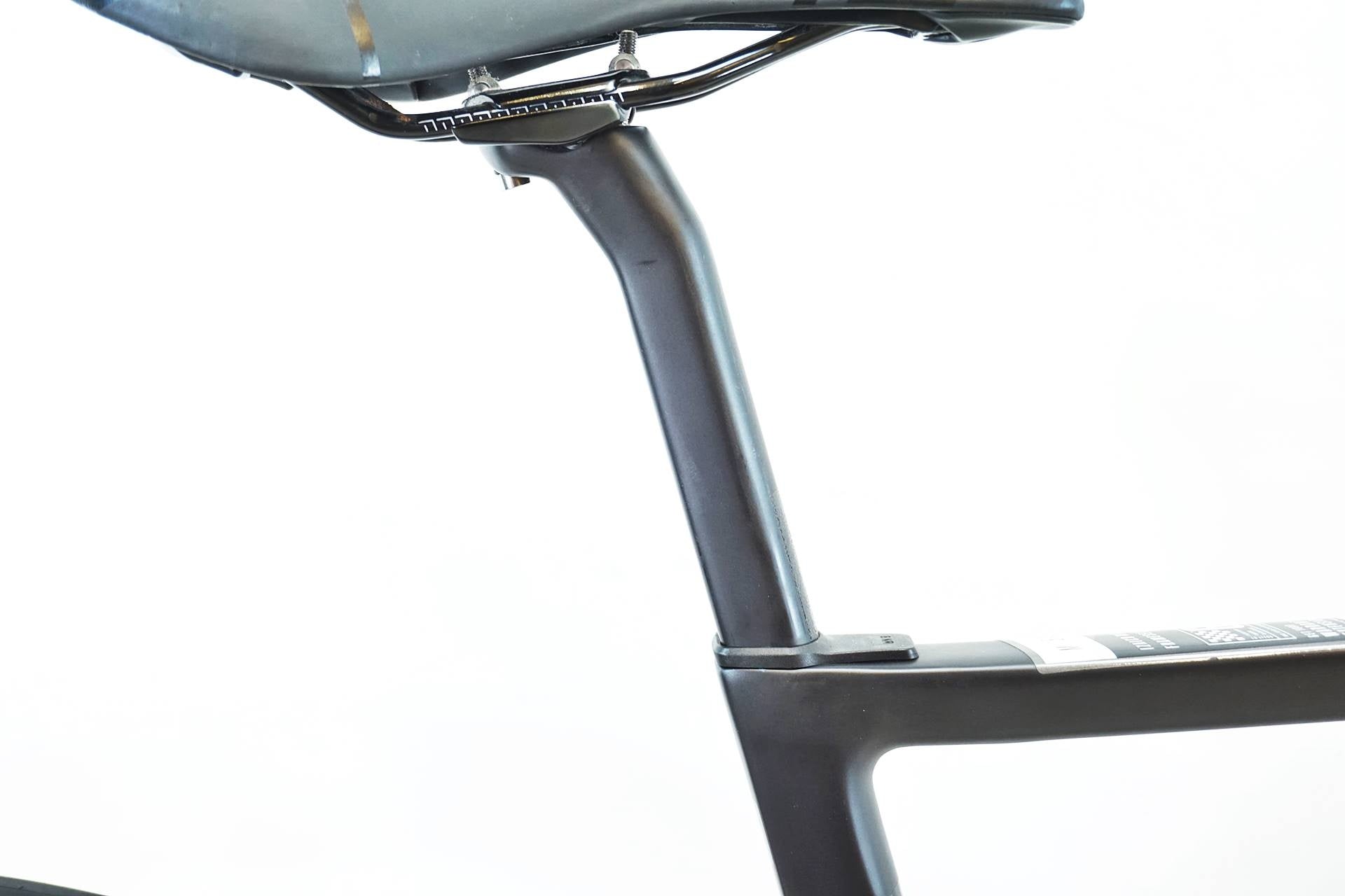 FOCUS 「フォーカス」 IZALCO MAX DISC 9 2022年モデル ロードバイク / 有明ガーデン店