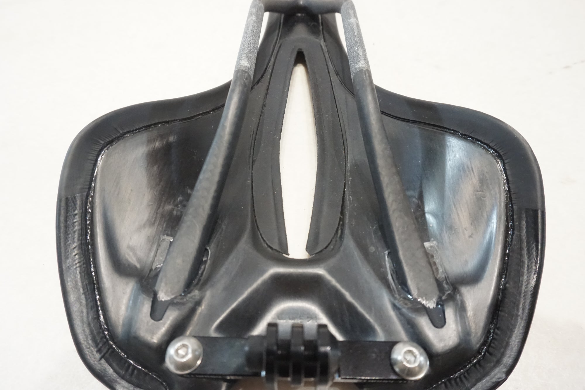 SPECIALIZED 「スペシャライズド」 S-WORKS ROMIN EVO カーボンレール サドル / 横浜戸塚店