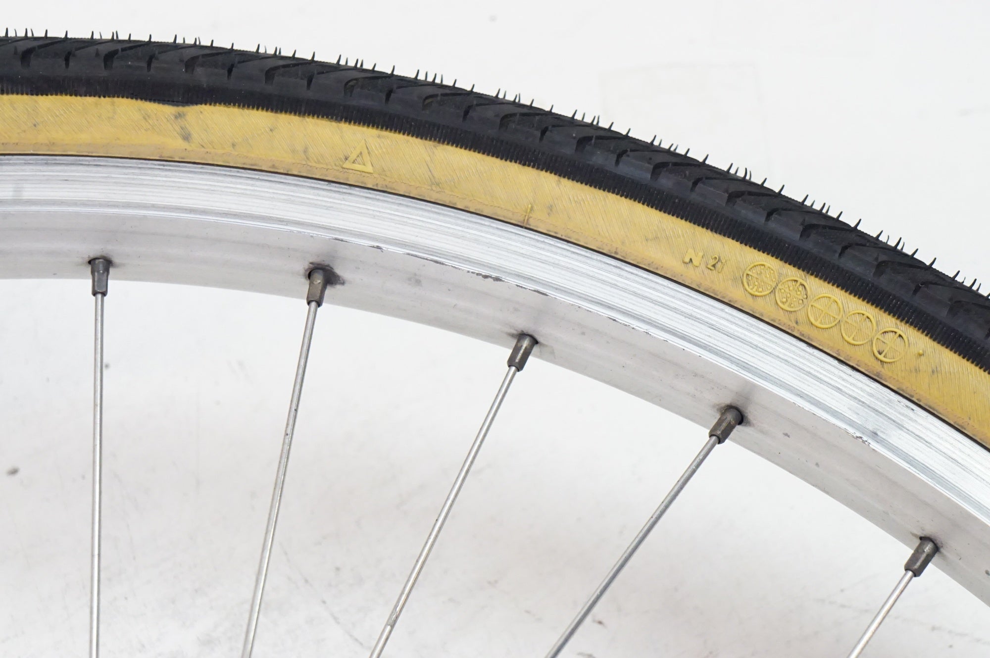 ARAYA 「アラヤ」 VP-20 26インチ リム SHIMANO HB-RM40 ハブ フロントホイール / 熊谷本店