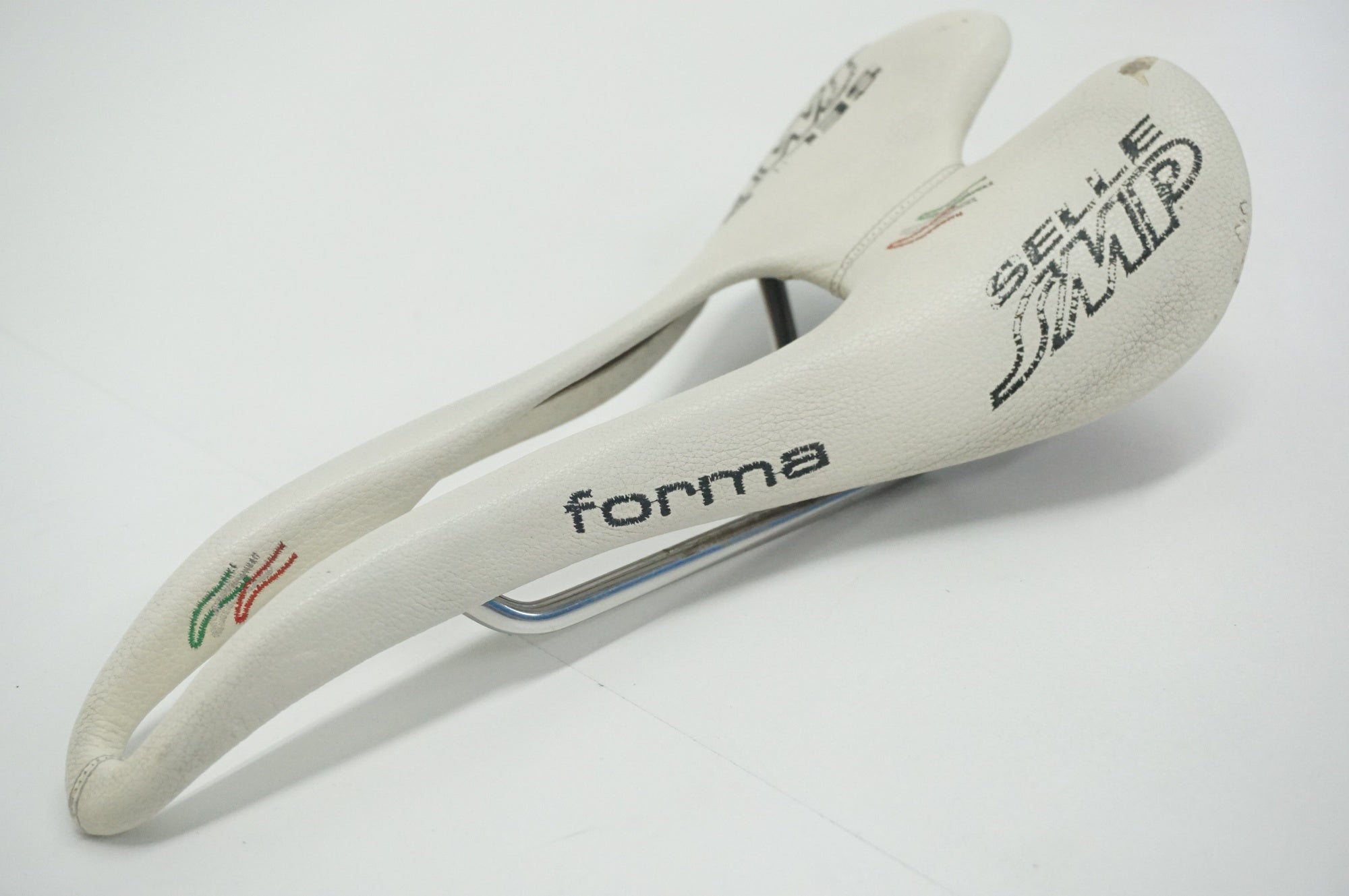 SELLE SMP 「セラエスエムピー」 FORMA サドル / 福岡店