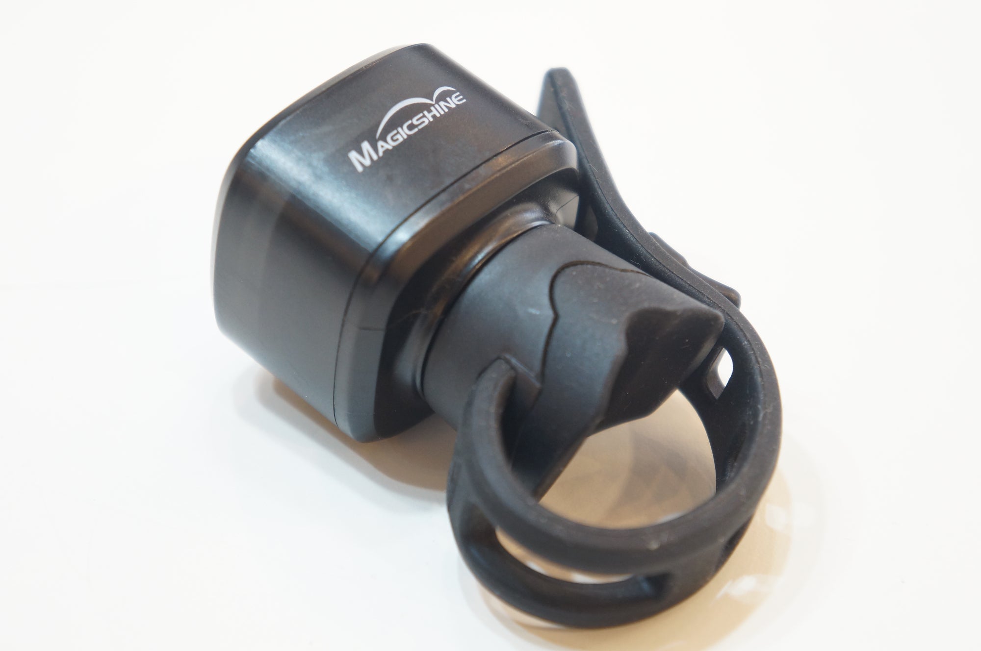 OLIGHT 「オーライト」 MAGICSHINE リアライト / バイチャリ浦和ベース