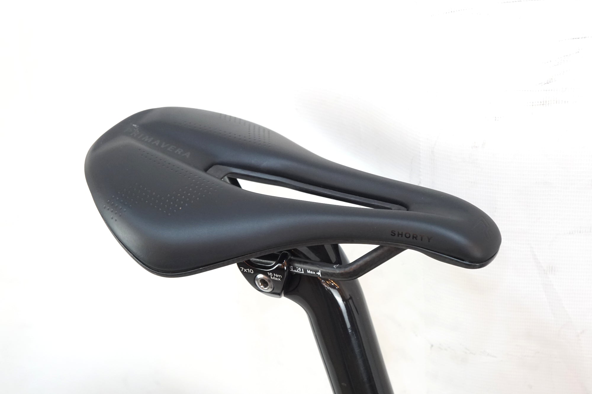 TREK 「トレック」 EMONDA SLR7 DISC 2021年モデル ロードバイク / バイチャリ浦和ベース