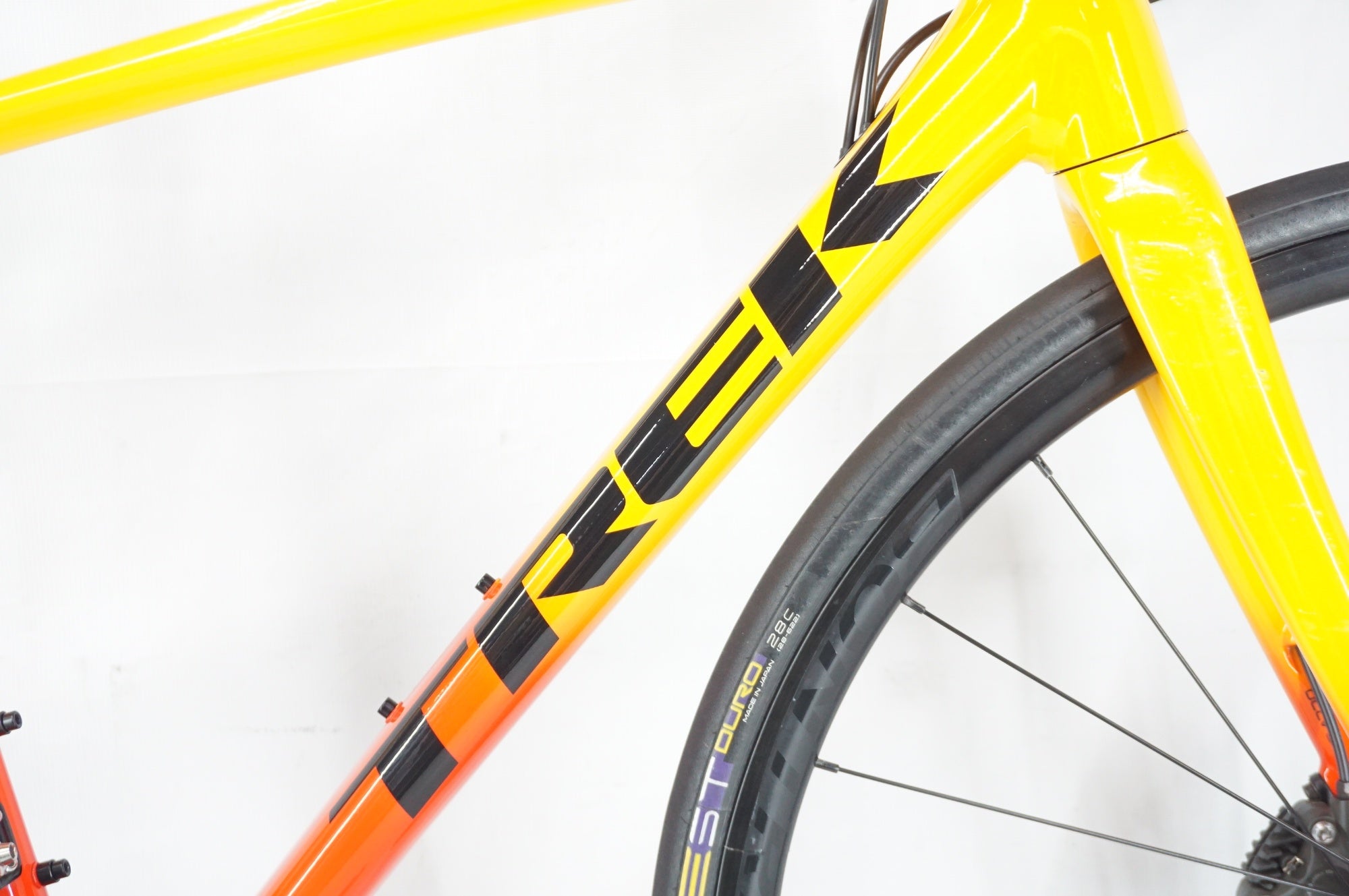 TREK 「トレック」 EMONDA ALR 4 DISC 2022年モデル ロードバイク / 阪急塚口店