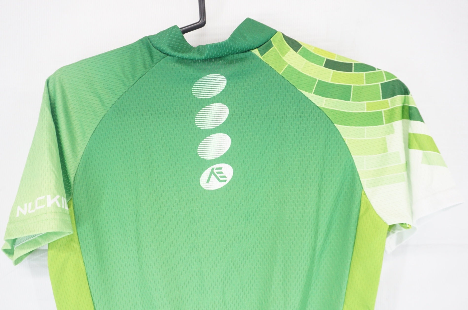 NUCKILY 「ナックリー」 半袖 Mサイズ ジャージ / 阪急塚口店