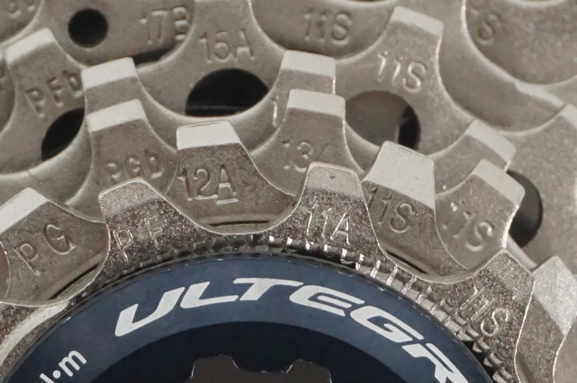 SHIMANO 「シマノ」 ULTEGRA CS-R8000 11-28T スプロケット / AKIBA店