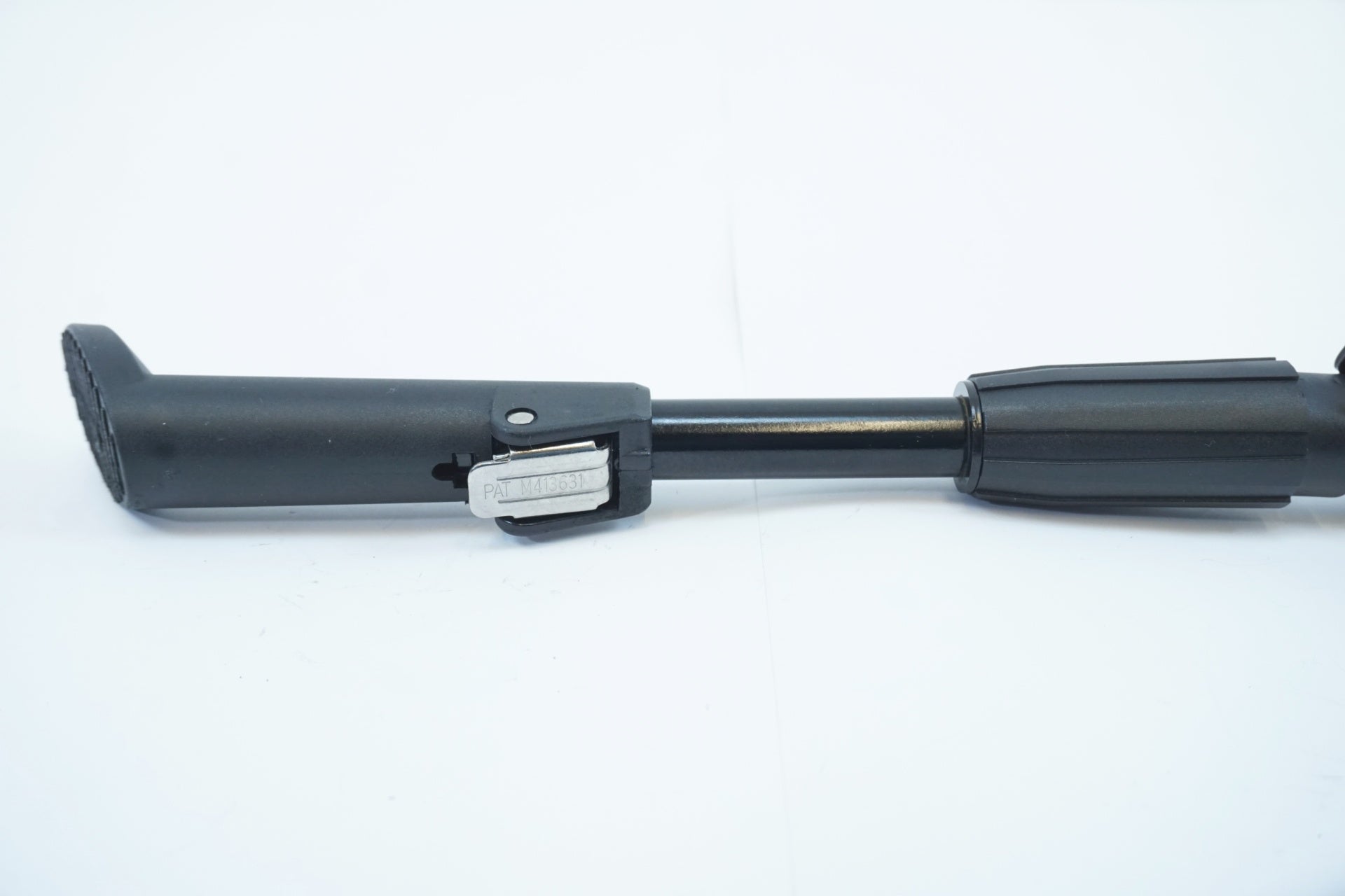 ノーブランド キックスタンド / 有明ガーデン店