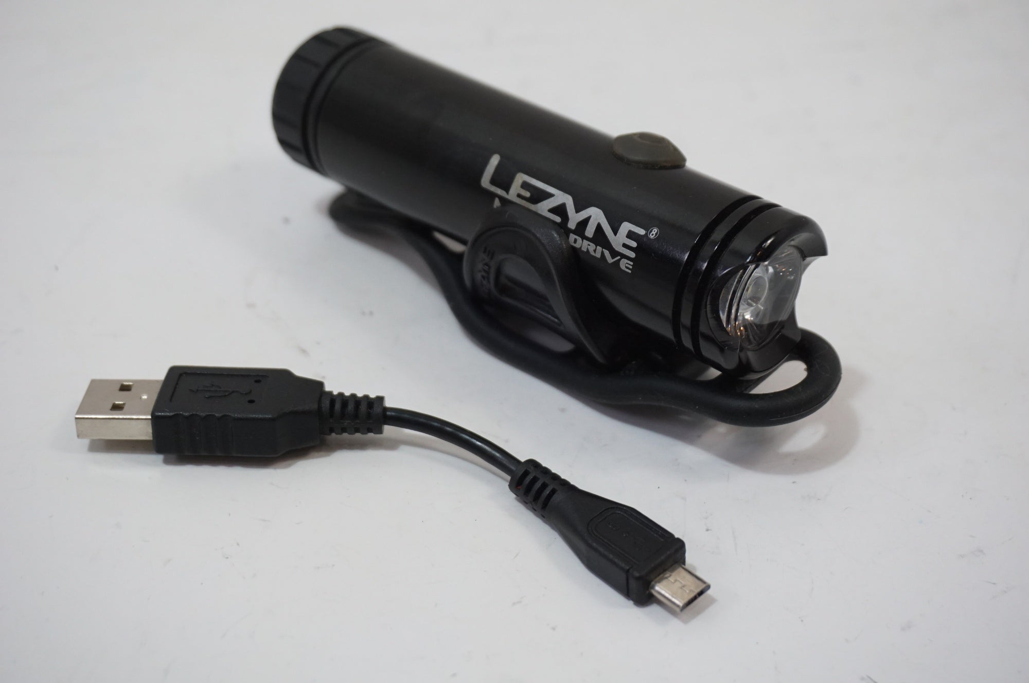 LEZYNE 「レザイン」 MACRO DRIVE フロントライト / 世田谷店
