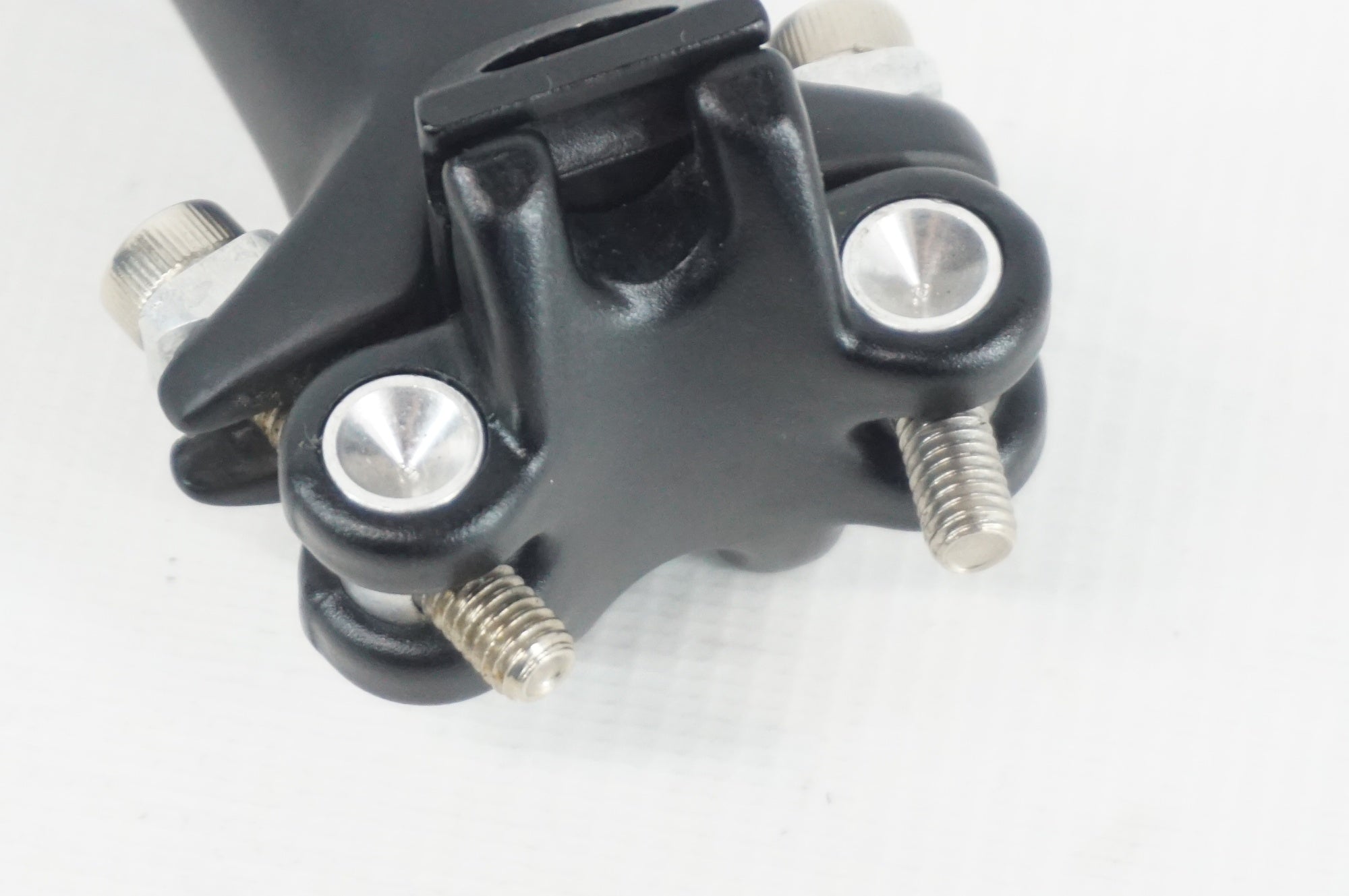 TNI 「ティーエヌアイ」 カーボン Φ27.2 350mm シートポスト / 阪急塚口店